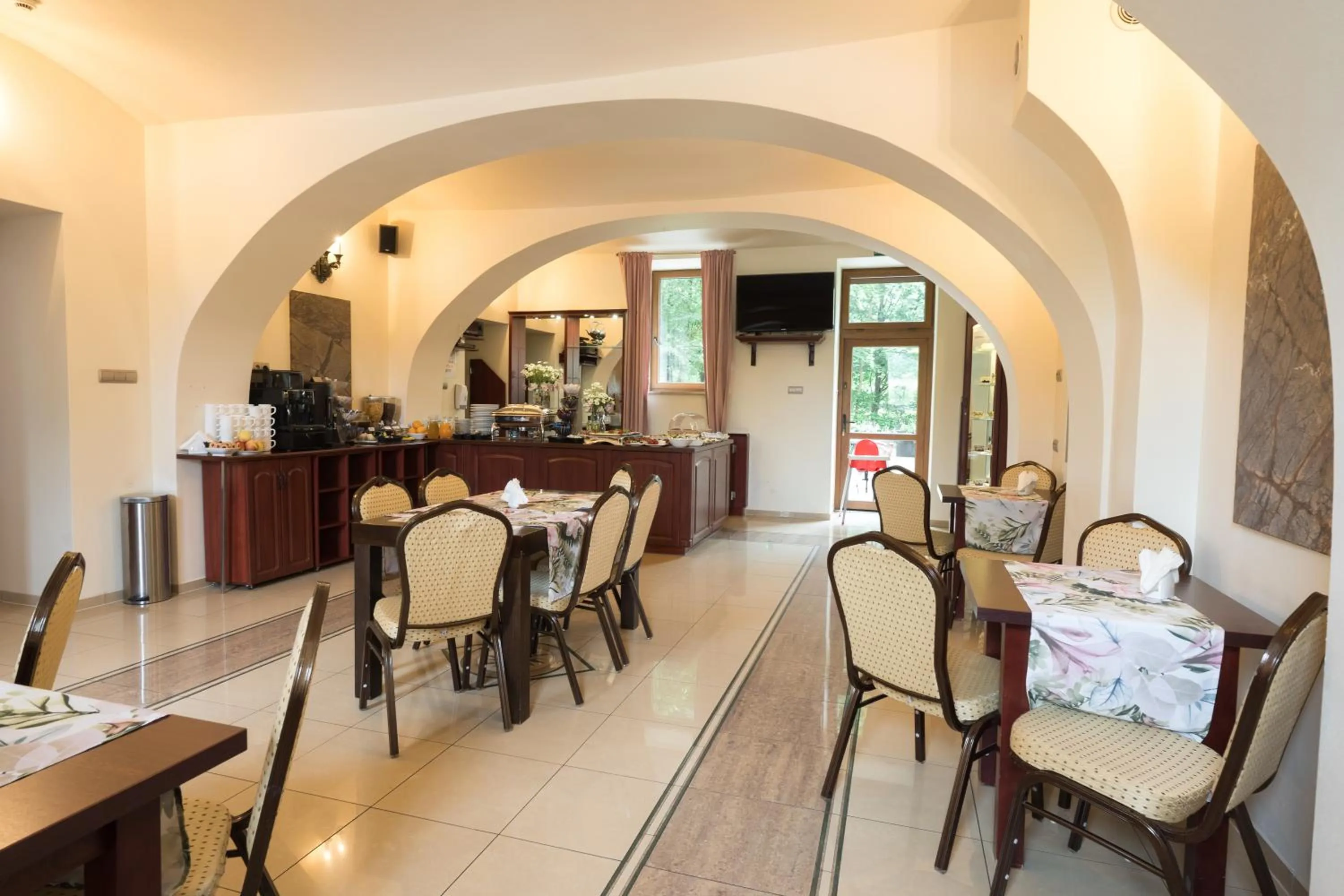 Restaurant/places to eat in HOTEL I RESTAURACJA BROCHÓW