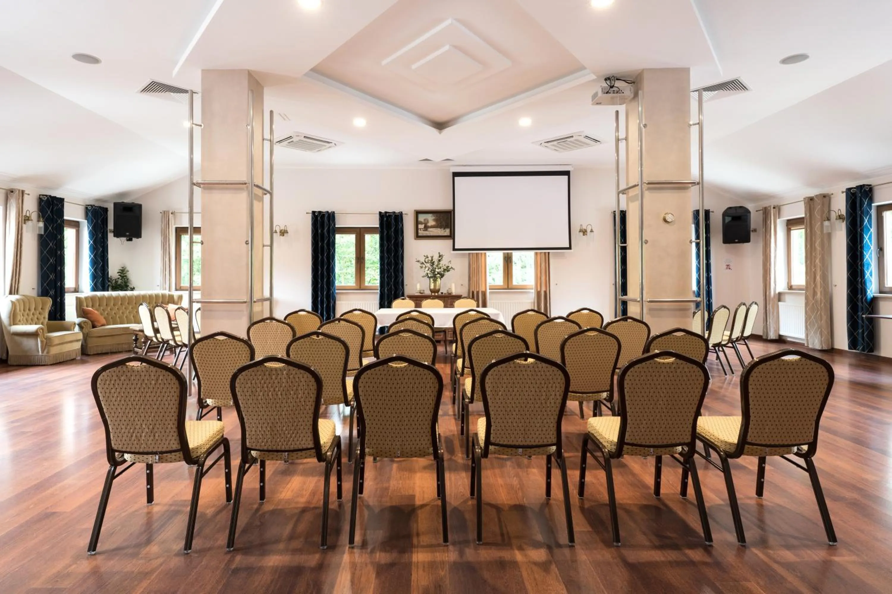 wedding in HOTEL I RESTAURACJA BROCHÓW