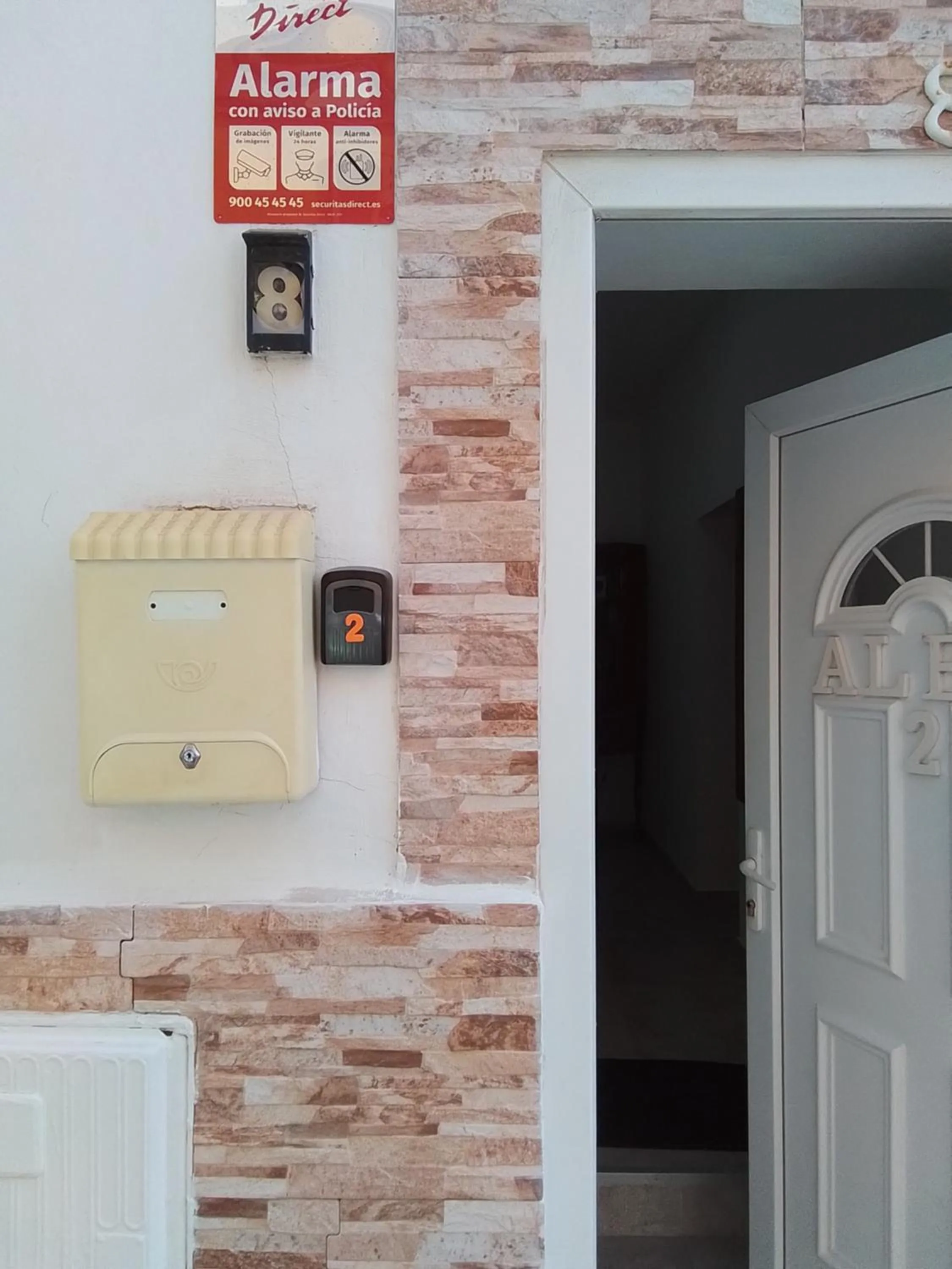 Alba 2 apartamento y Alba 3 habitación con baño