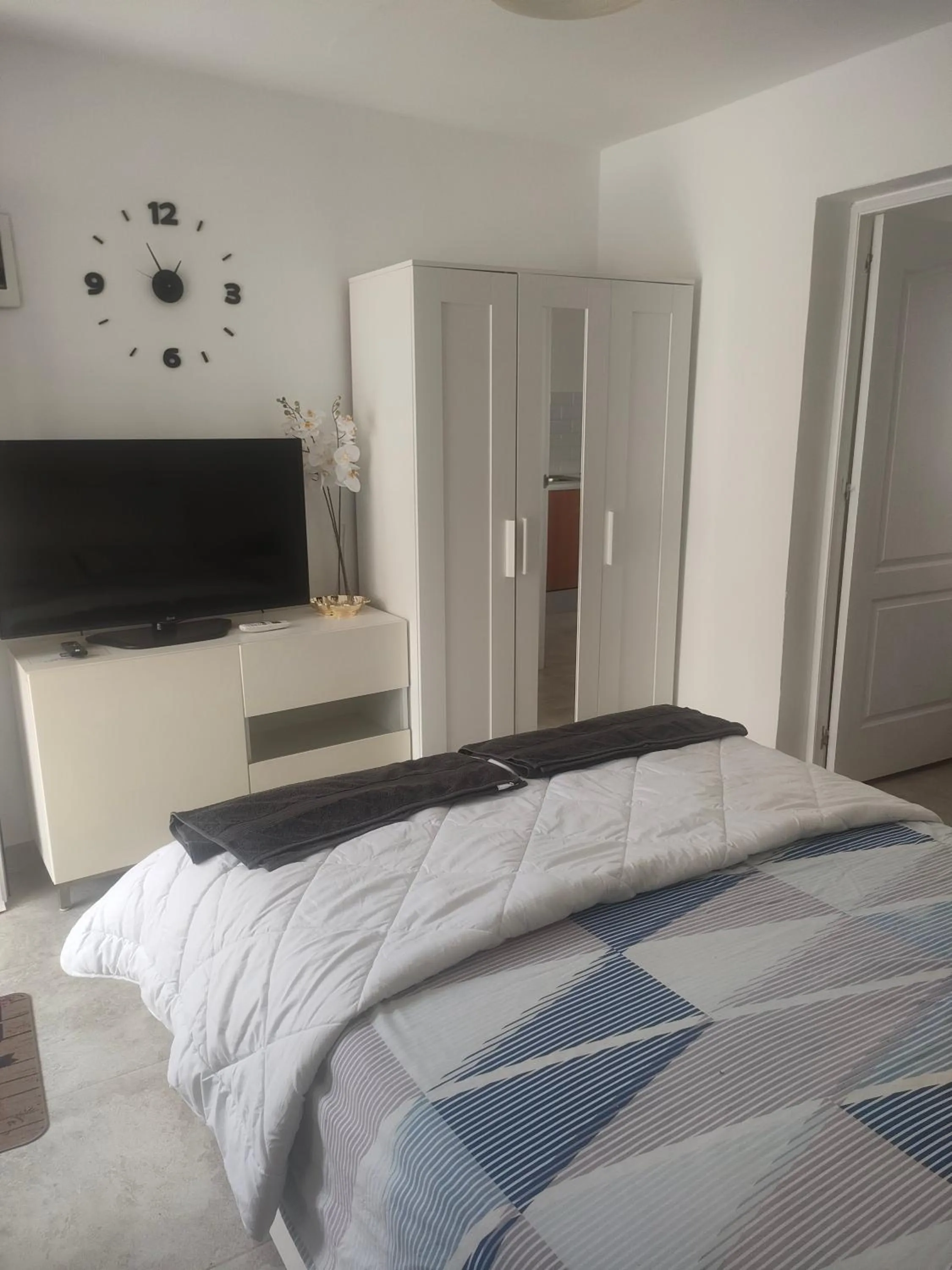 Bed in Alba 2 apartamento y Alba 3 habitación con baño