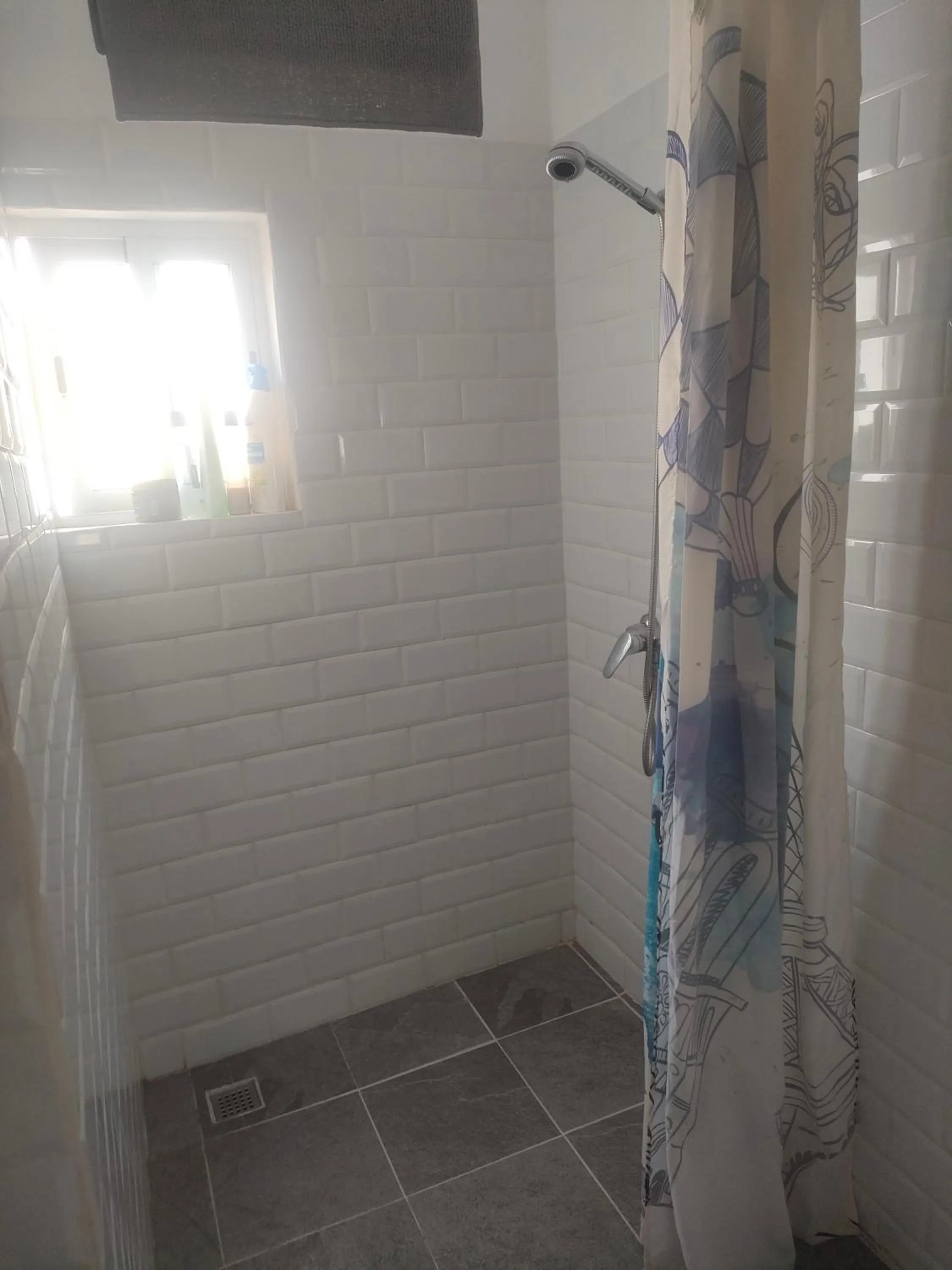 Alba 2 apartamento y Alba 3 habitación con baño