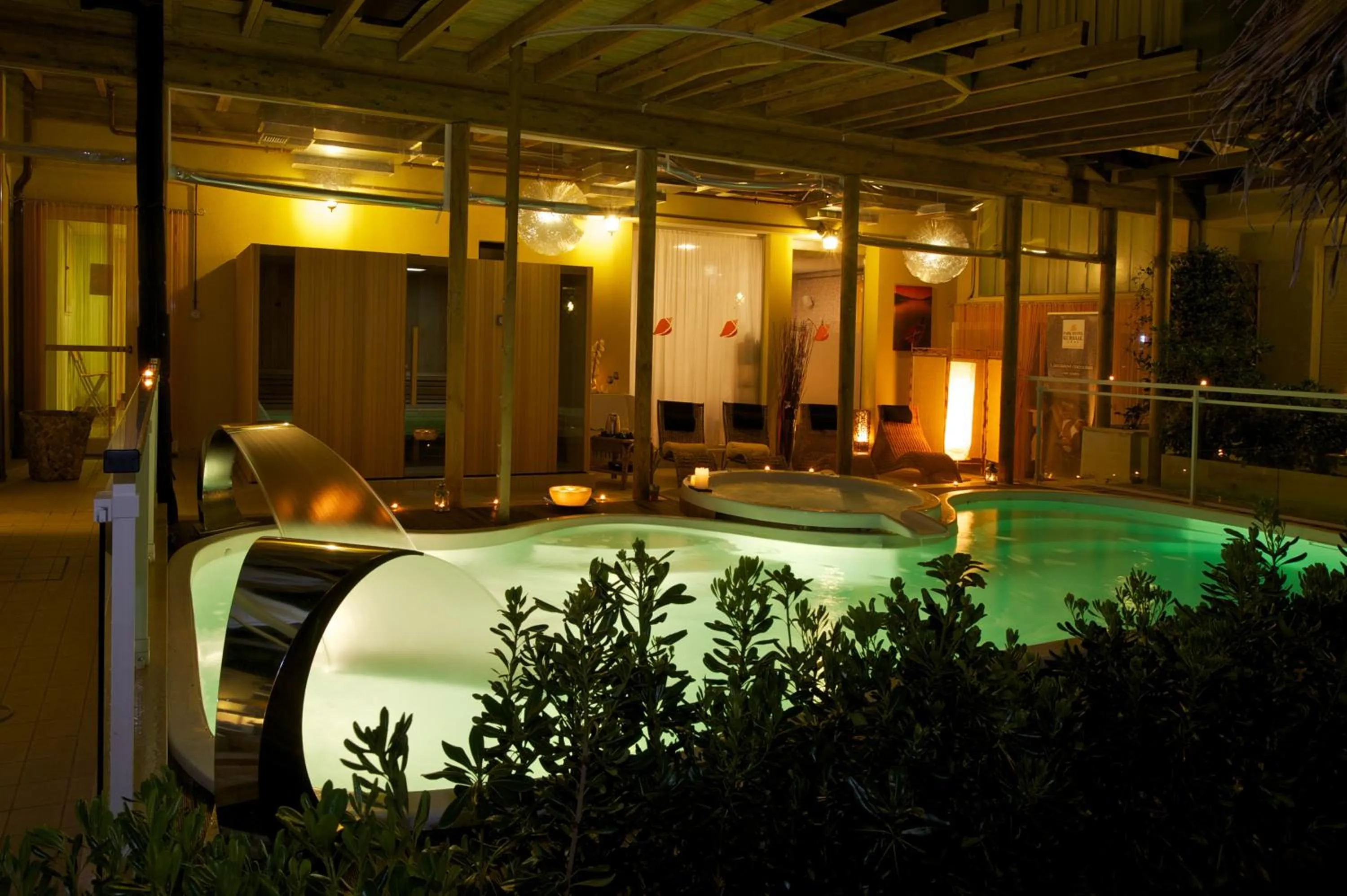 Swimming pool in Park Hotel Kursaal
