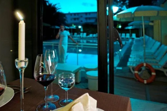 Restaurant/places to eat in Park Hotel Kursaal