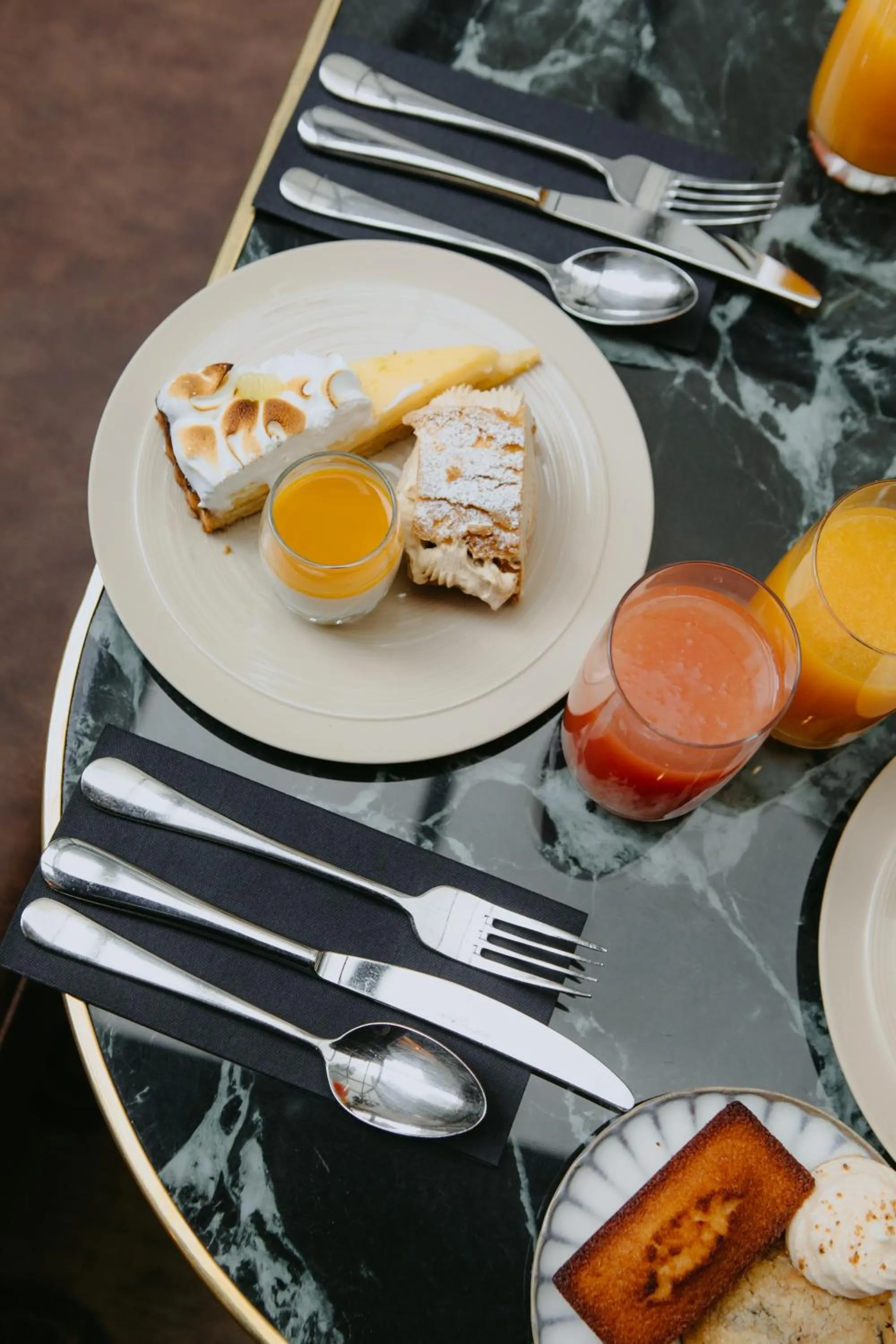 Food in Drawing House