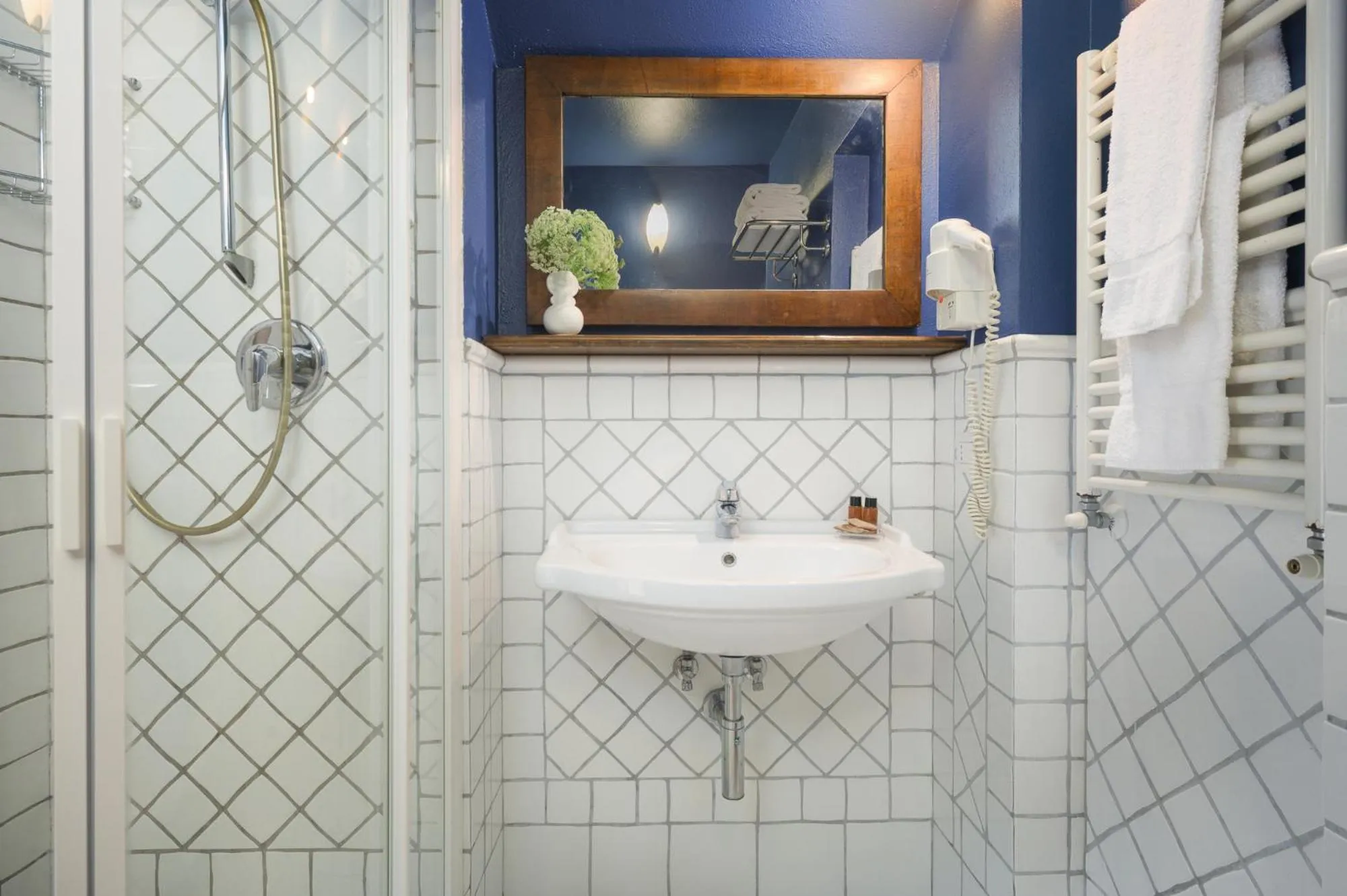 Bathroom in Relais Poggio Borgoni