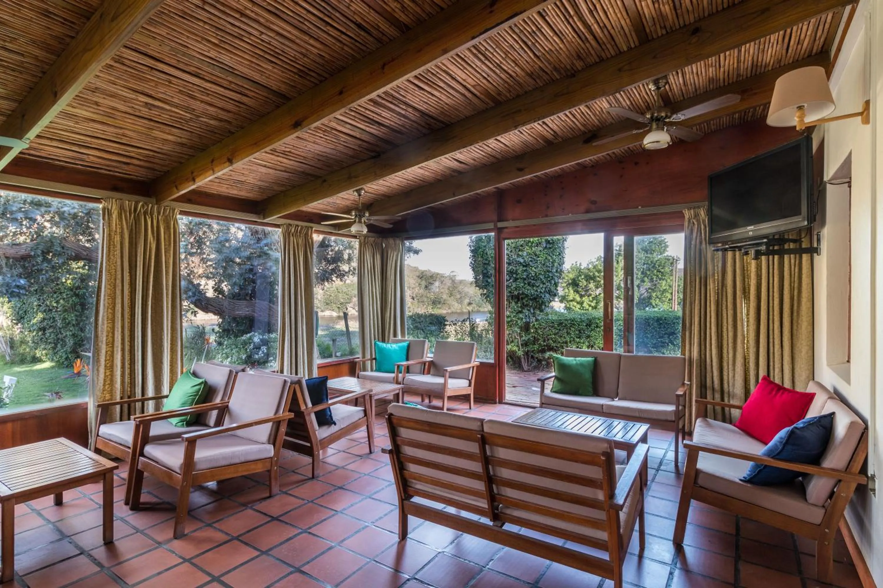 Restaurant/places to eat in Malagas Hotel