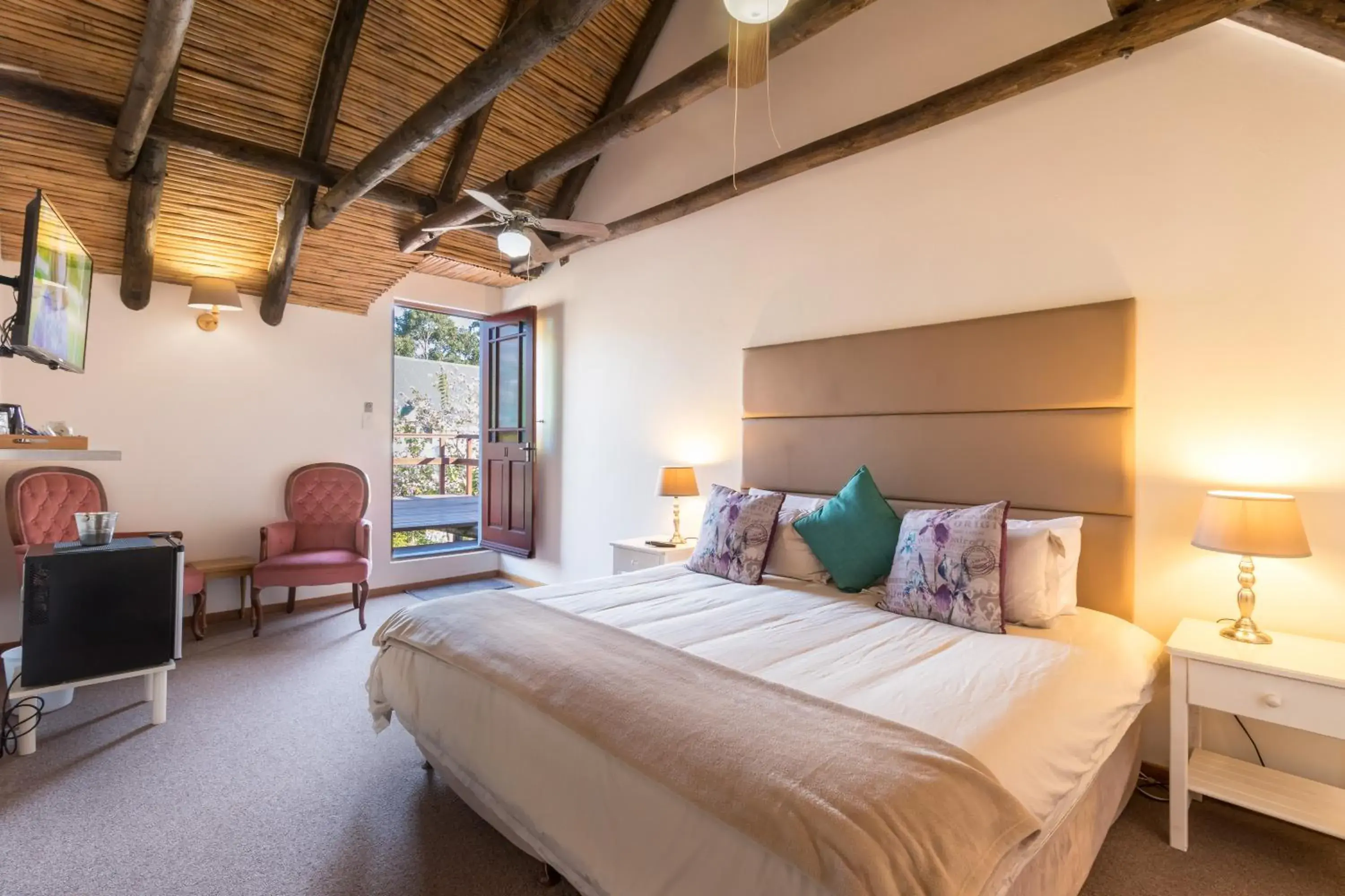 Photo of the whole room, Bed in Malagas Hotel Photo of the whole room, Bed in Malagas Hotel