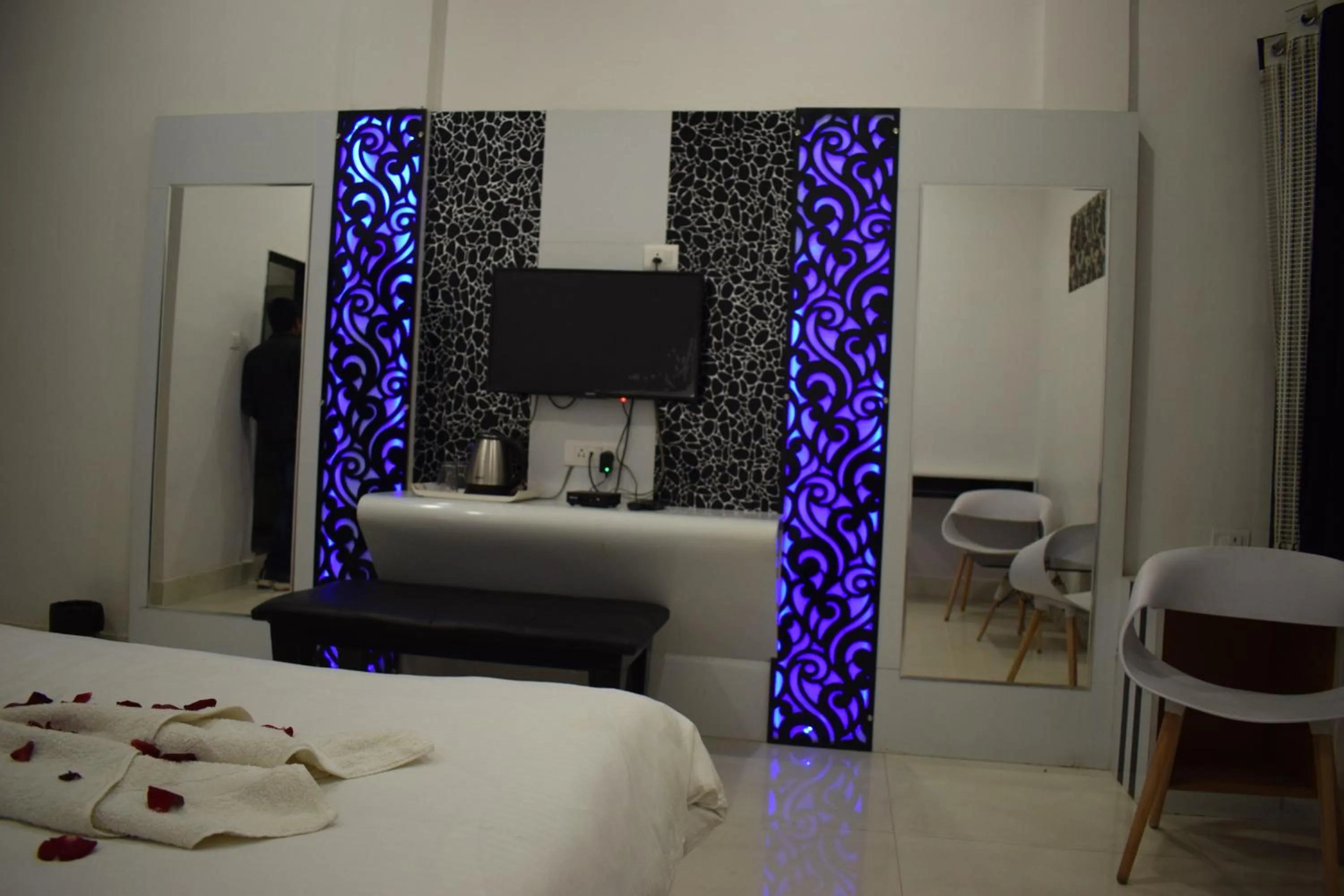 Bed in HOTEL THE HILLS