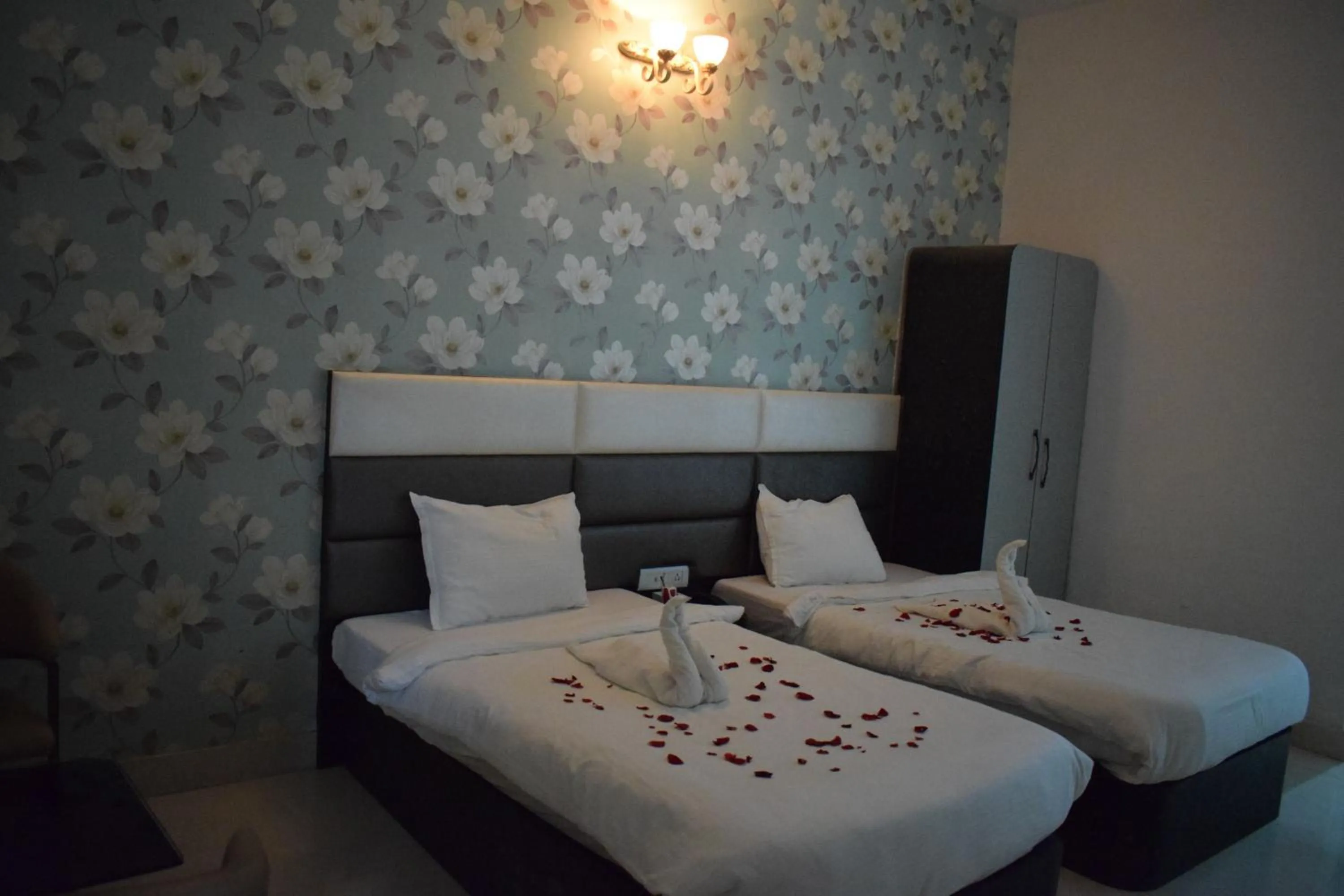 Bed in HOTEL THE HILLS