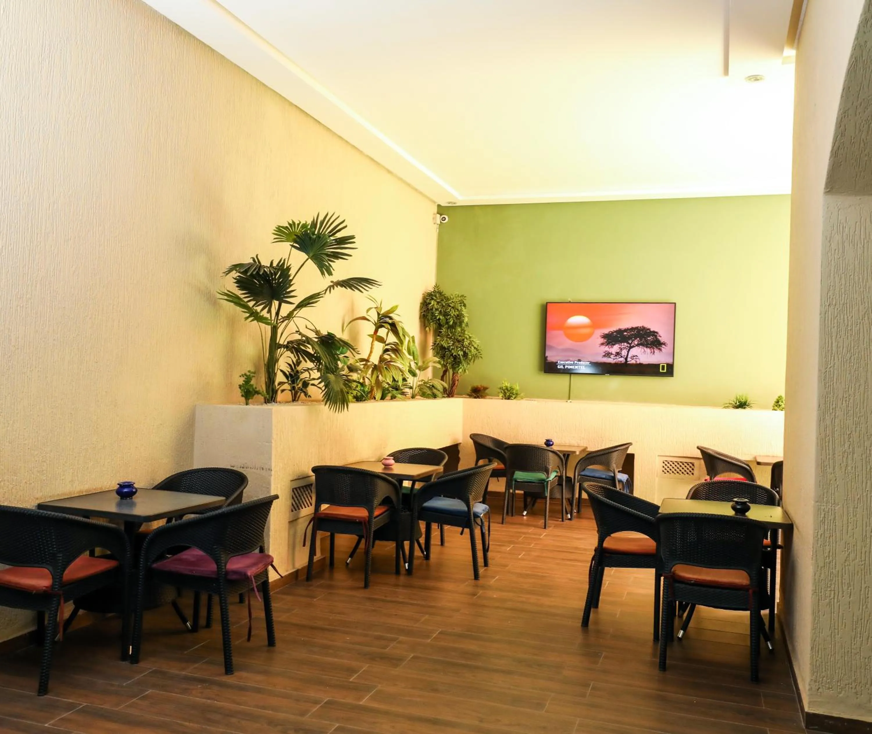 Restaurant/places to eat in Hotel Majorelle