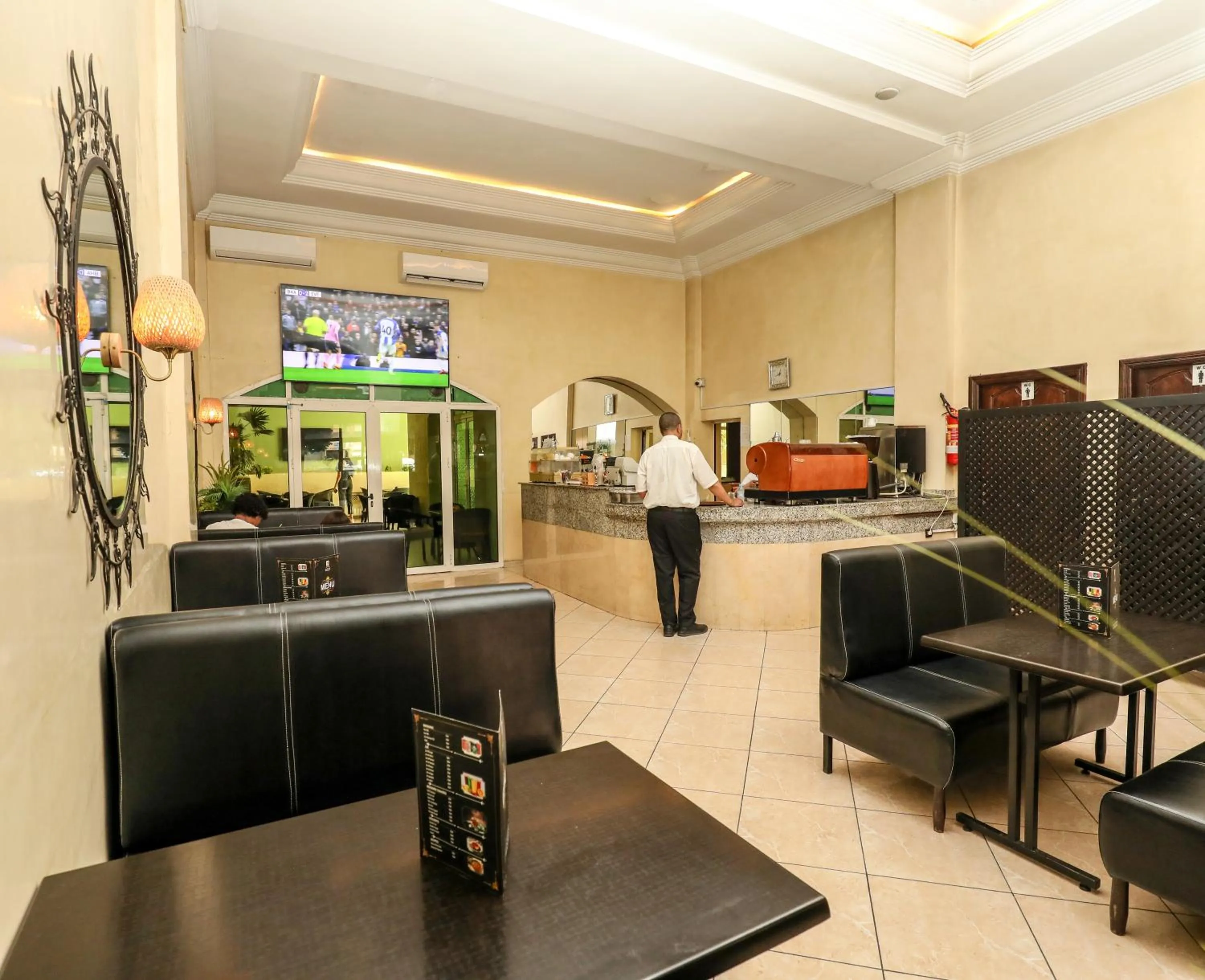 Restaurant/places to eat in Hotel Majorelle