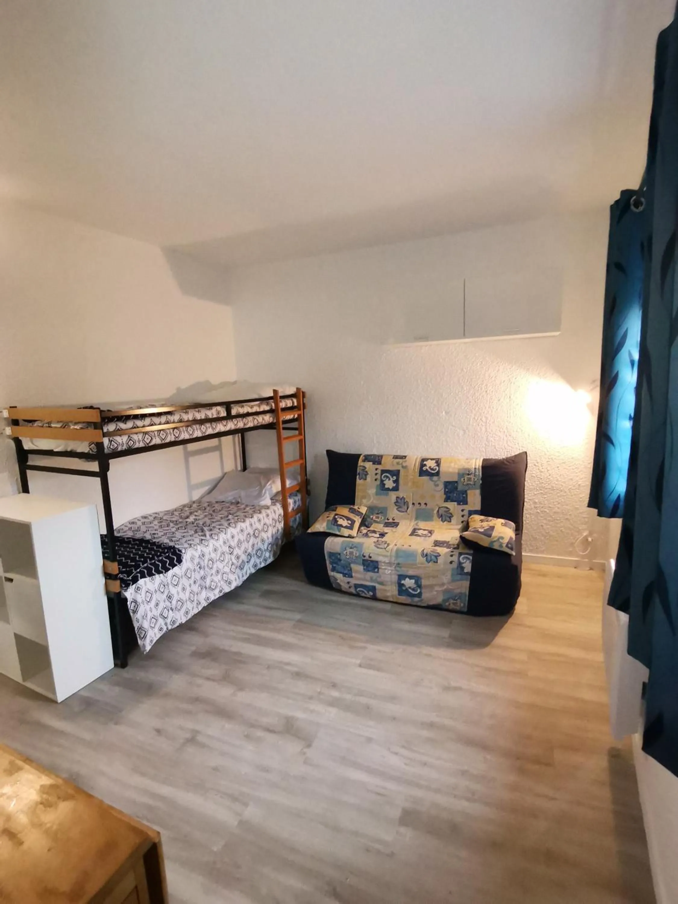 Bed in STUDIO LES GLOVETTES