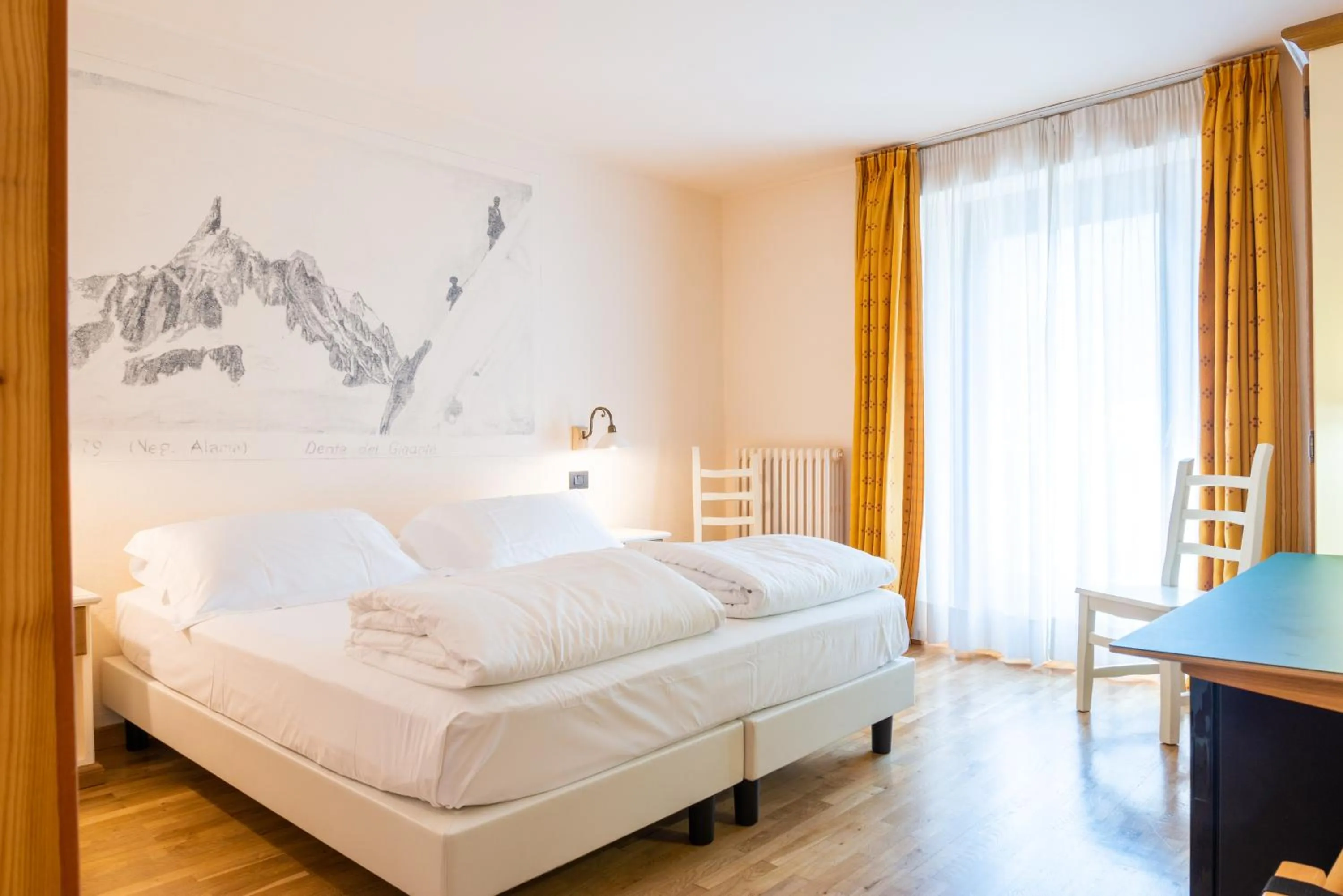 Bed in Hotel Berthod