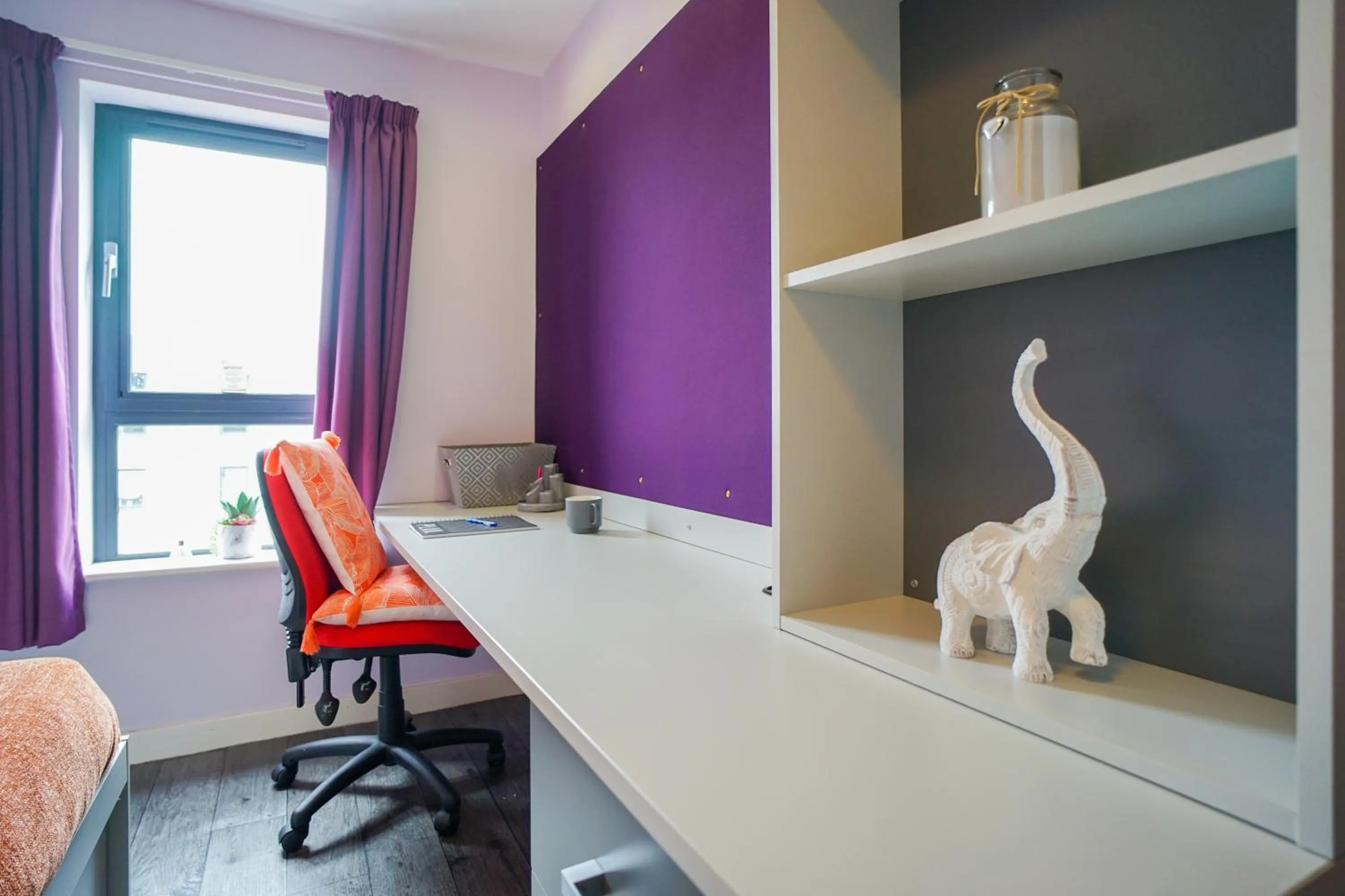 Bedroom in Beaverbank Place - Campus Residence