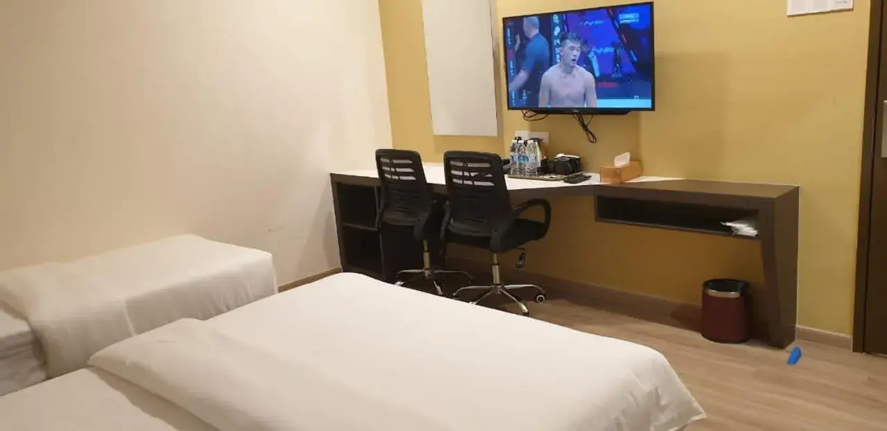 Triple Room in T SQUARE HOTEL (IPOH) Triple Room in T SQUARE HOTEL (IPOH)