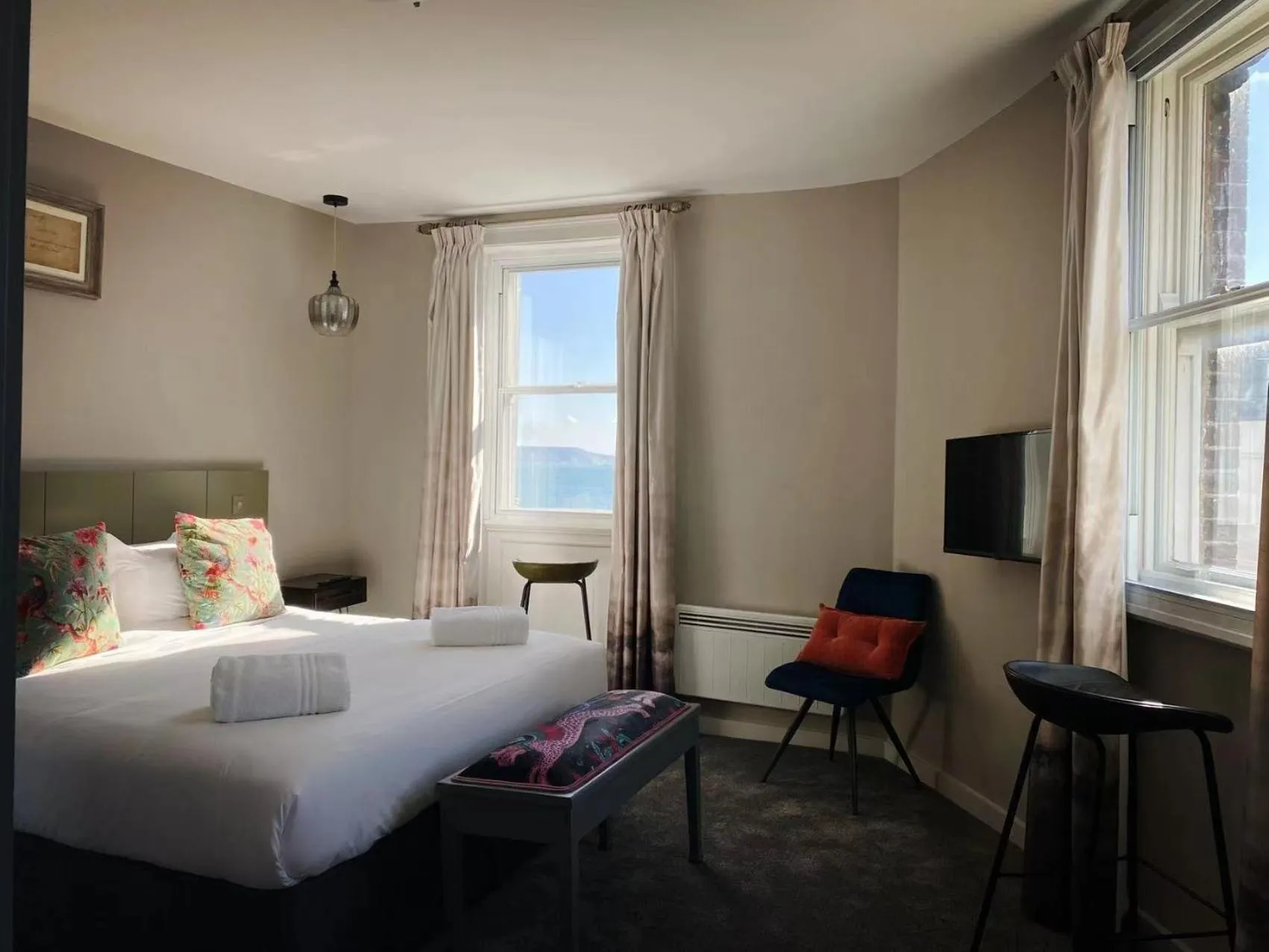 Bedroom, Bed in Chapter One