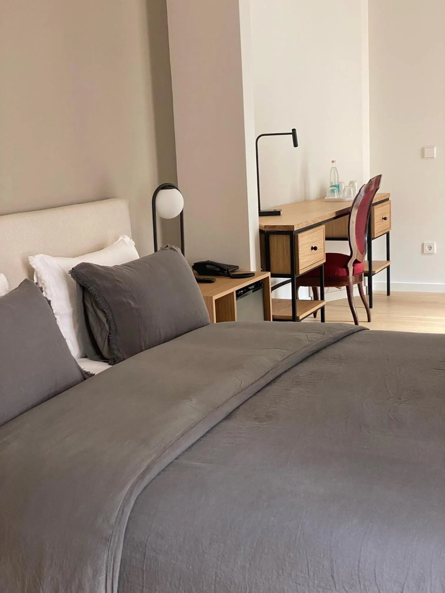 Photo of the whole room, Bed in Hotel Can Cirera