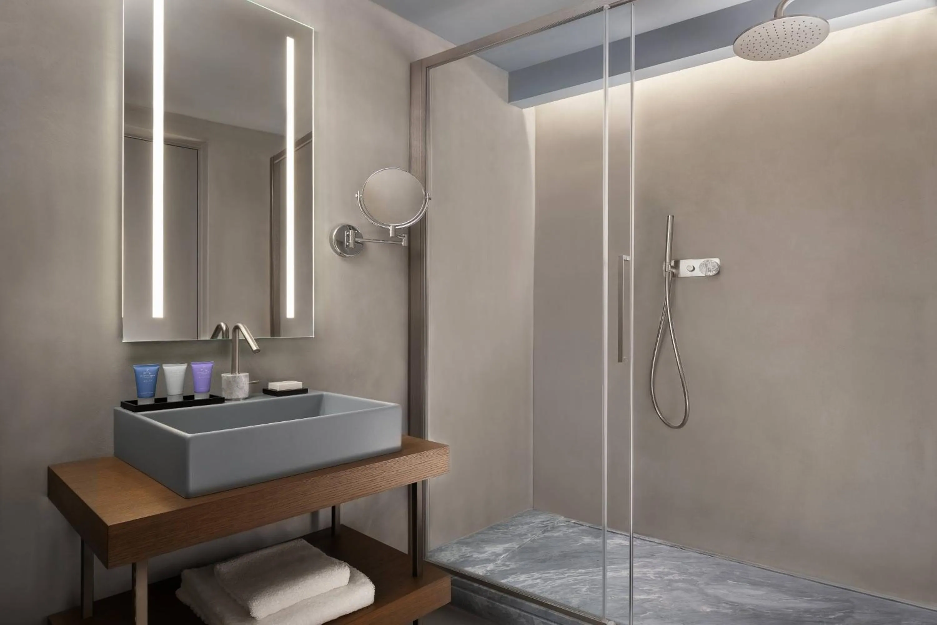 Bathroom in Grand Universe Lucca, Autograph Collection