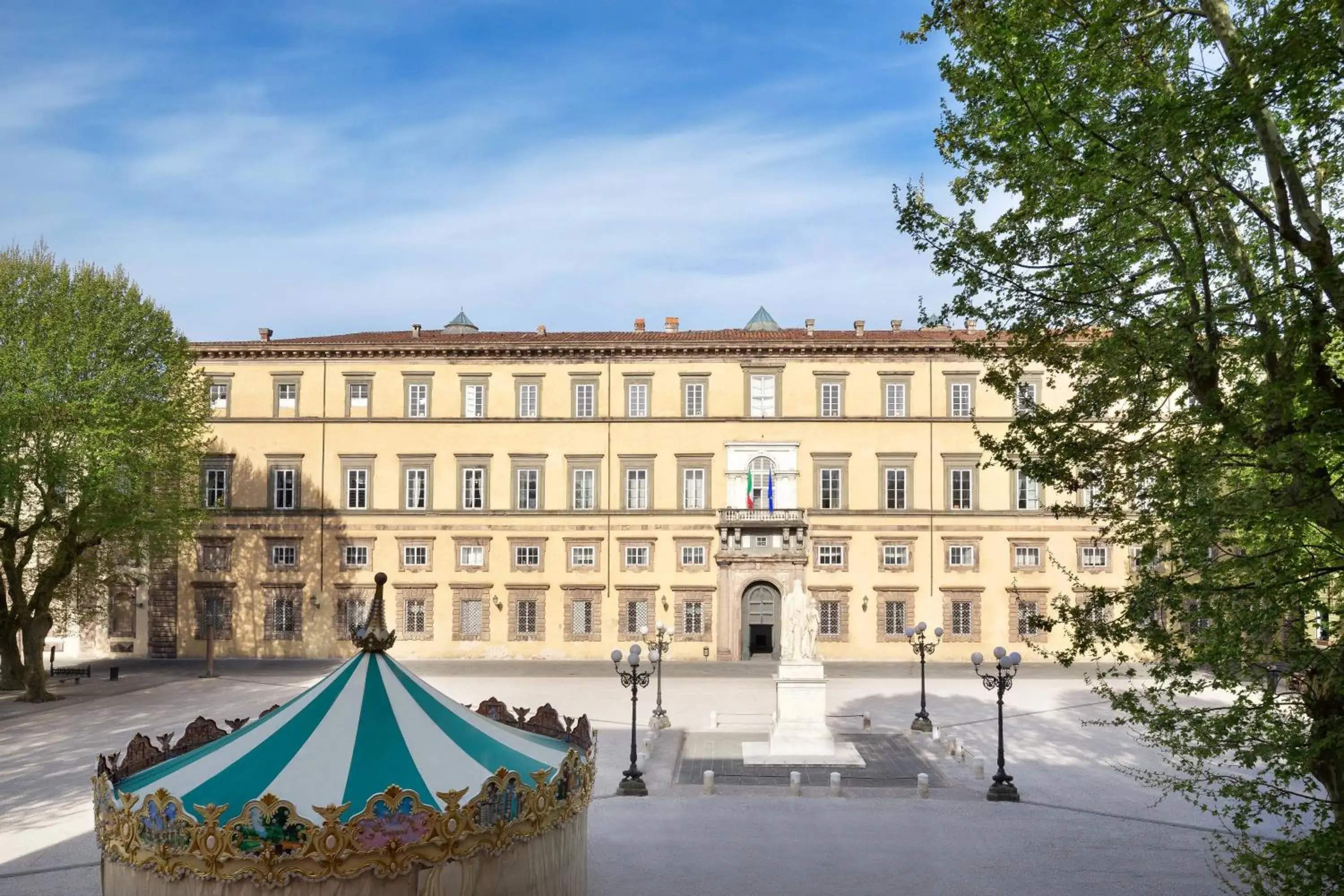 Photo of the whole room in Grand Universe Lucca, Autograph Collection Photo of the whole room in Grand Universe Lucca, Autograph Collection