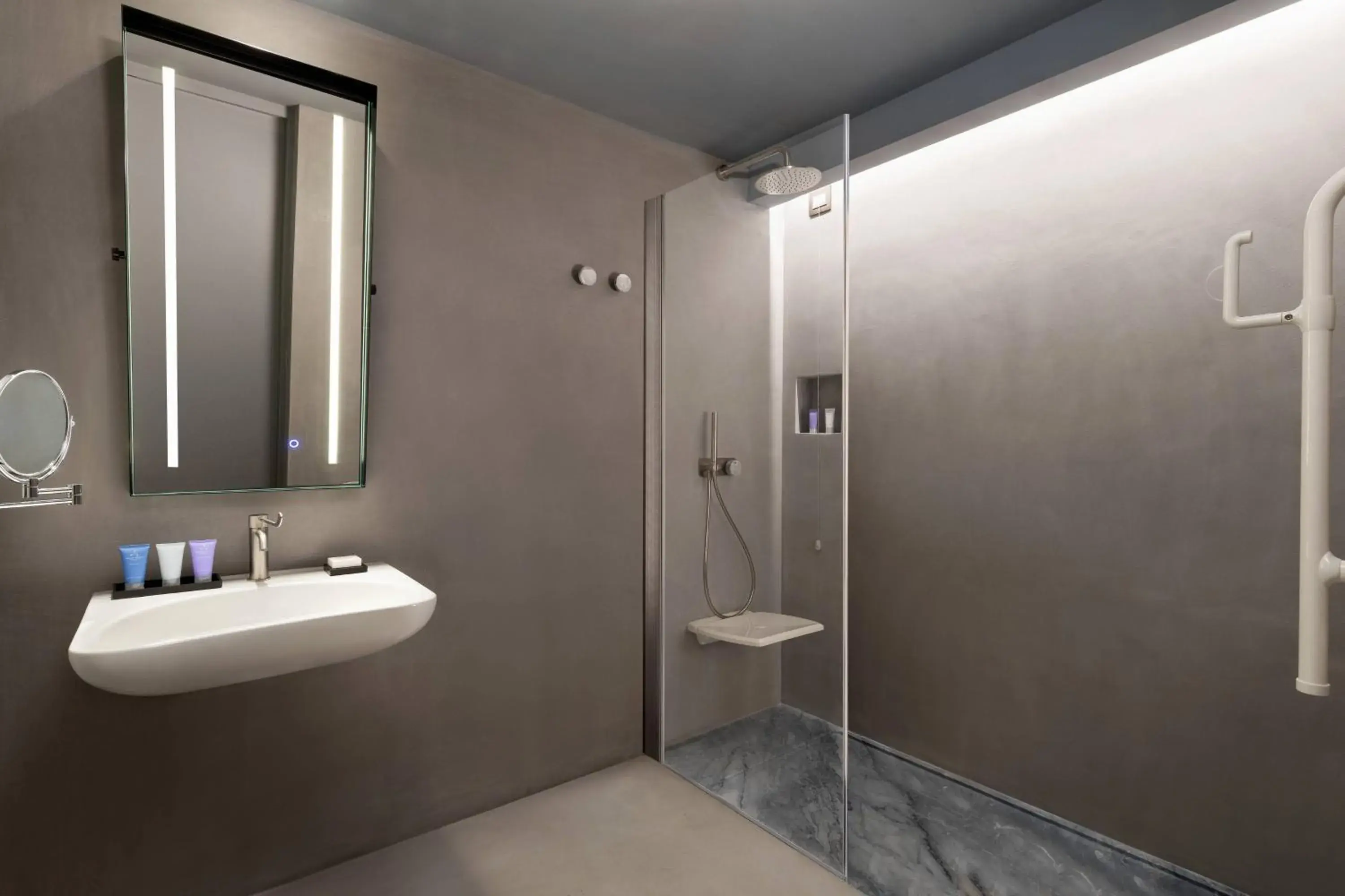 Bathroom in Grand Universe Lucca, Autograph Collection Bathroom in Grand Universe Lucca, Autograph Collection