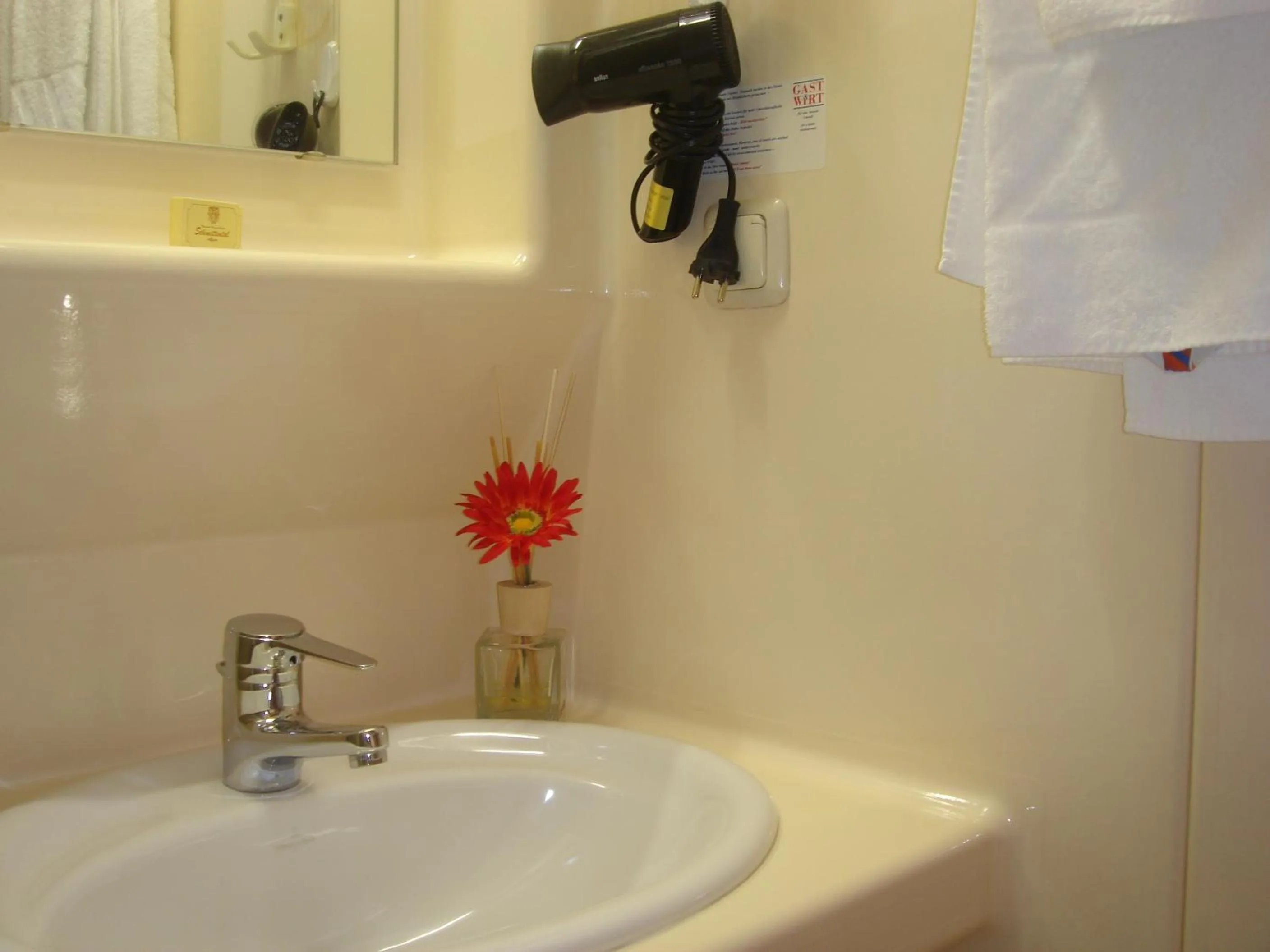 Bathroom in Schmittental Pension Self-Check-In