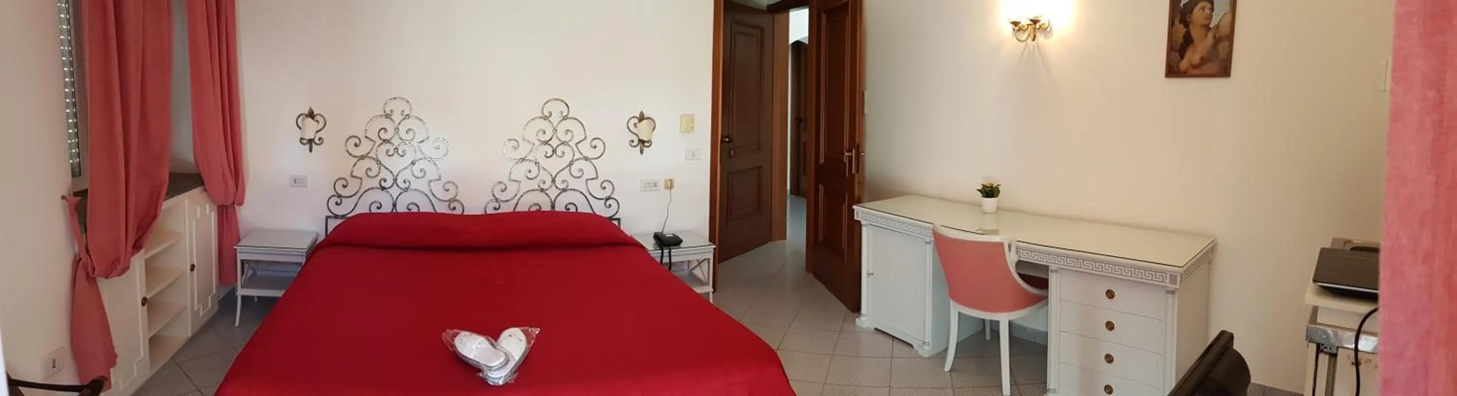 Photo of the whole room in Palatium Mari