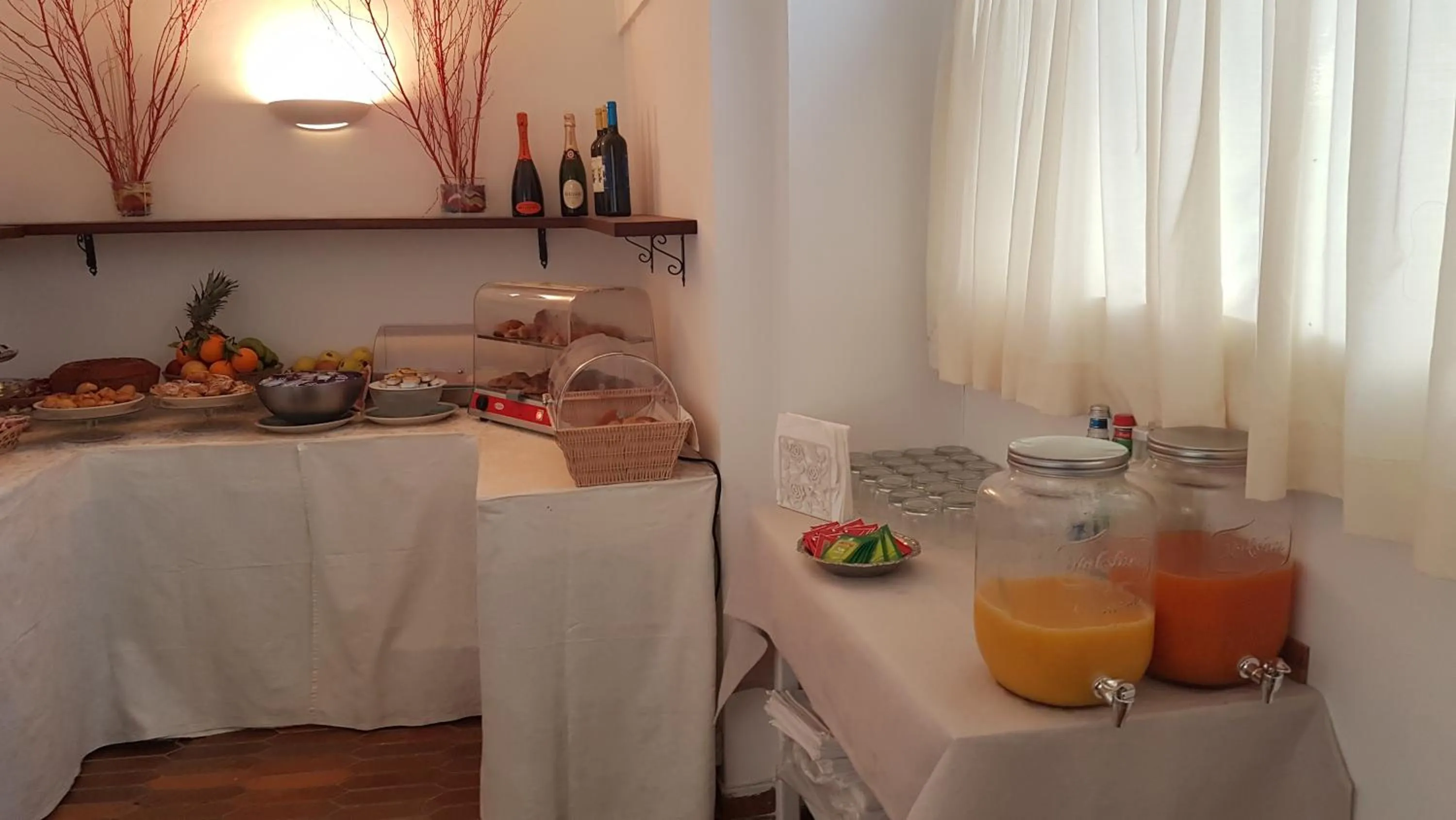 Restaurant/places to eat in Palatium Mari