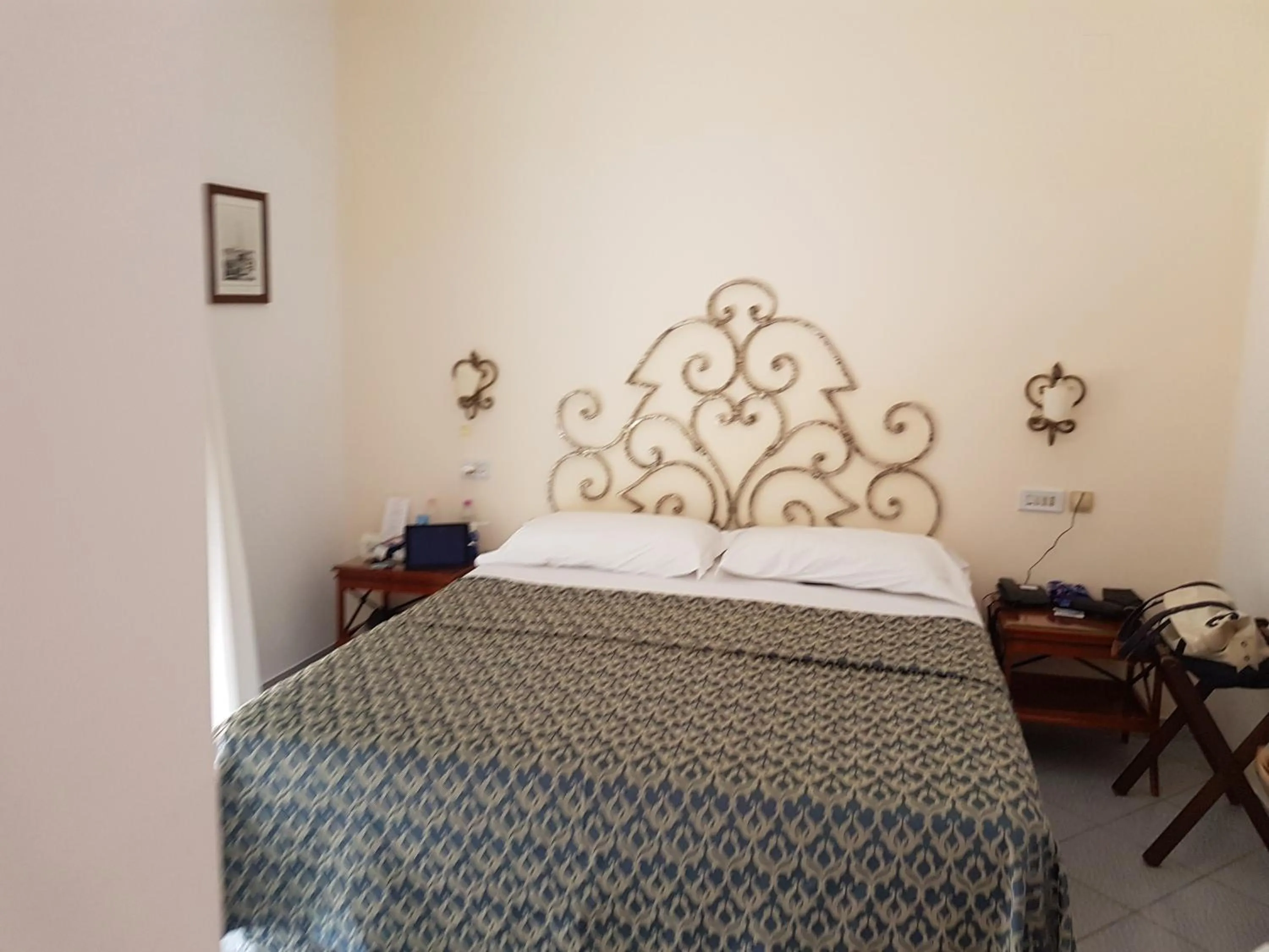 Bed in Palatium Mari