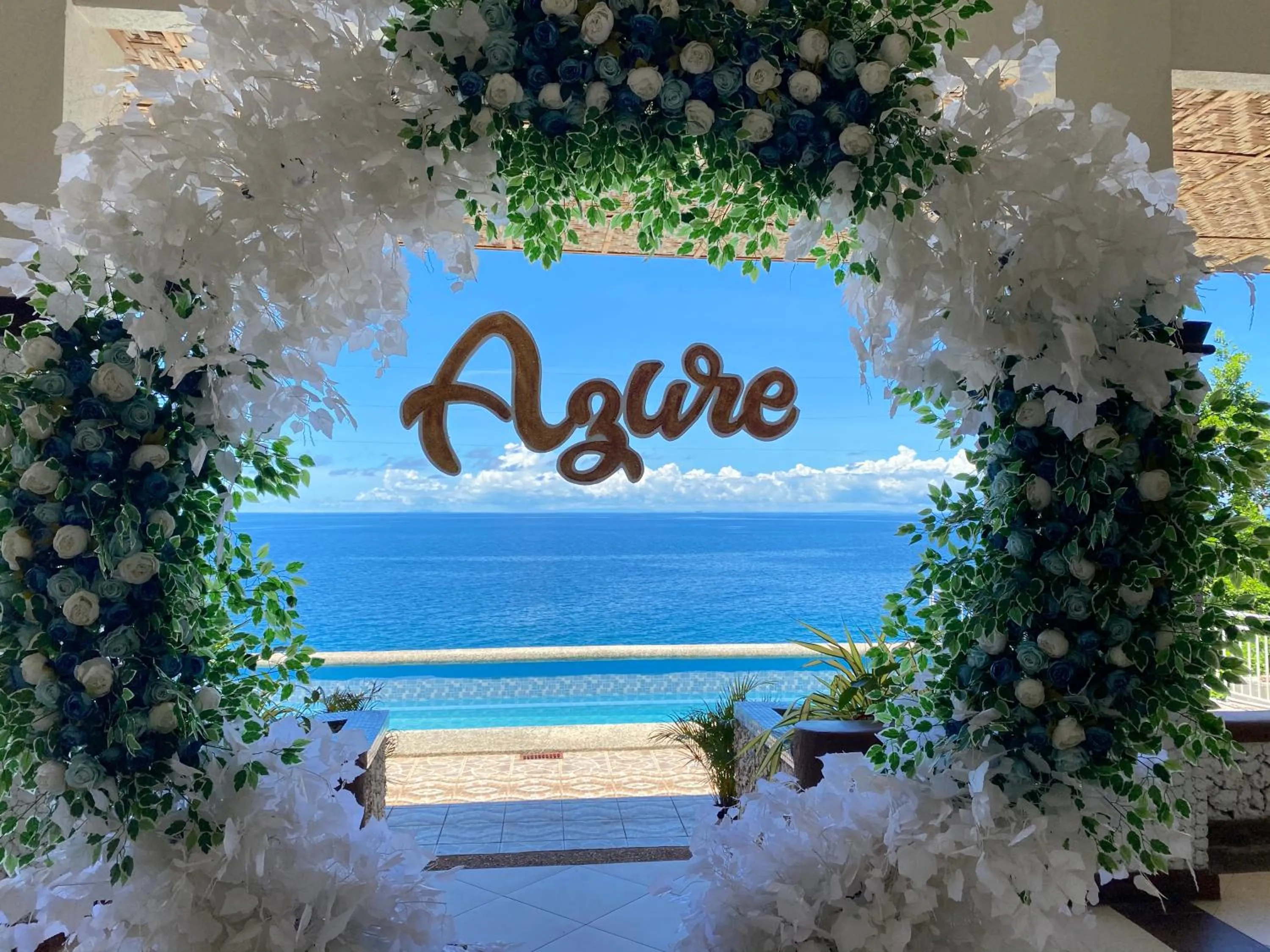 Swimming pool in Azure Camotes Resort Hotel