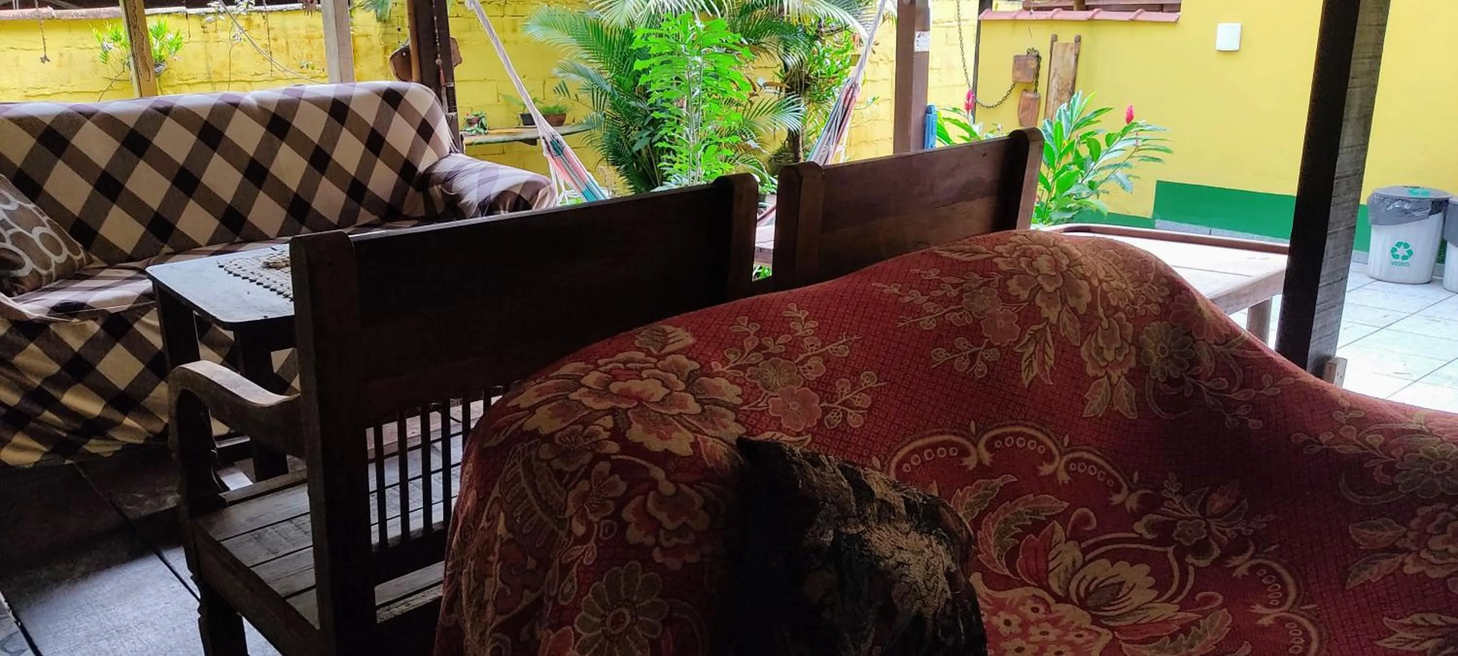 Living room, Bed in Bela Casa Quartos e Hostel Ilha Grande