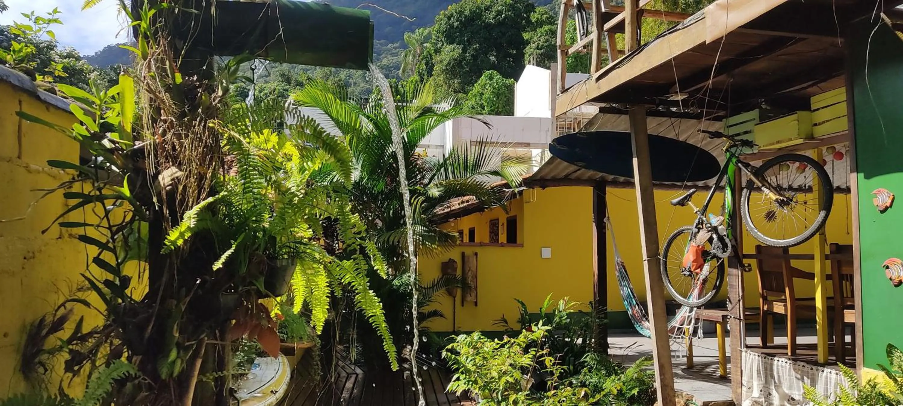 Shower in Bela Casa Quartos e Hostel Ilha Grande