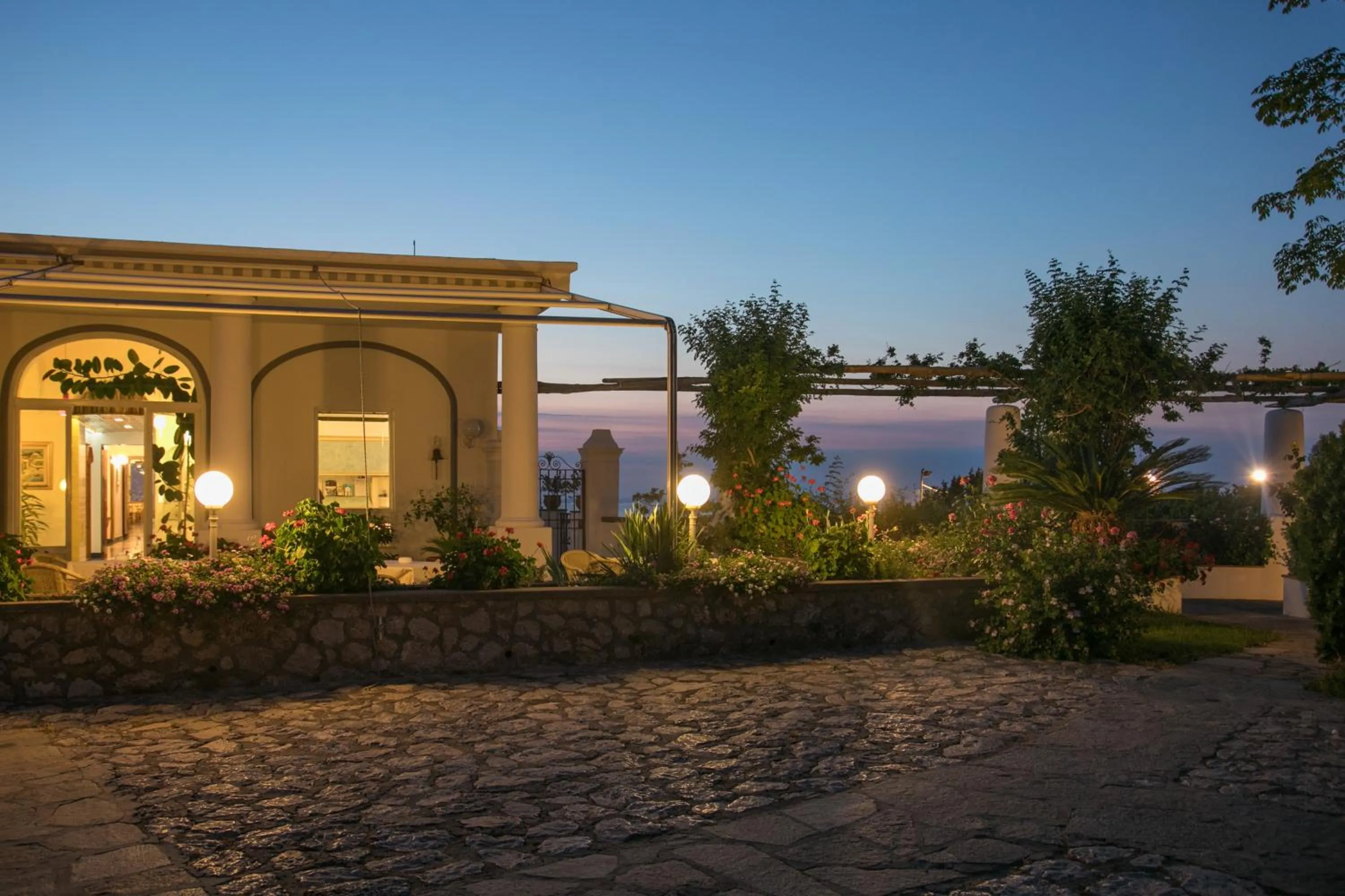 Facade/entrance in Hotel Bellavista