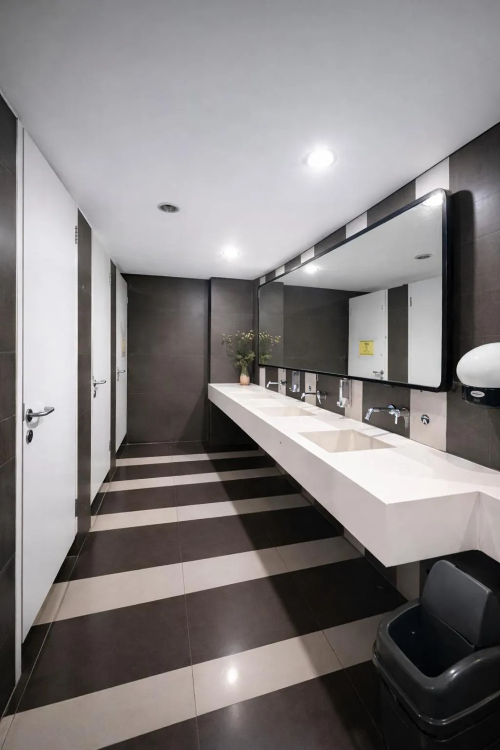 Toilet in Ion Bali Benoa