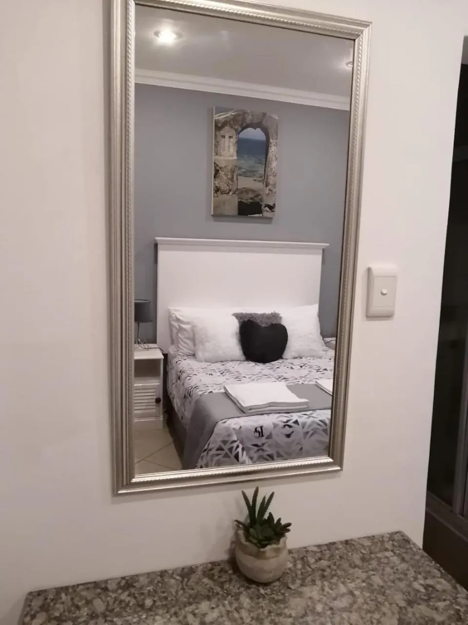 Bedroom, Bed in Palm View Guest House