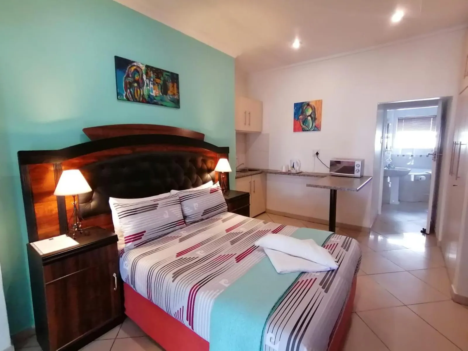 Bedroom, Bed in Palm View Guest House