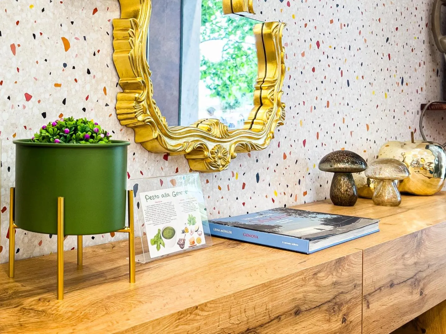 Decorative detail in Hotel La Superba