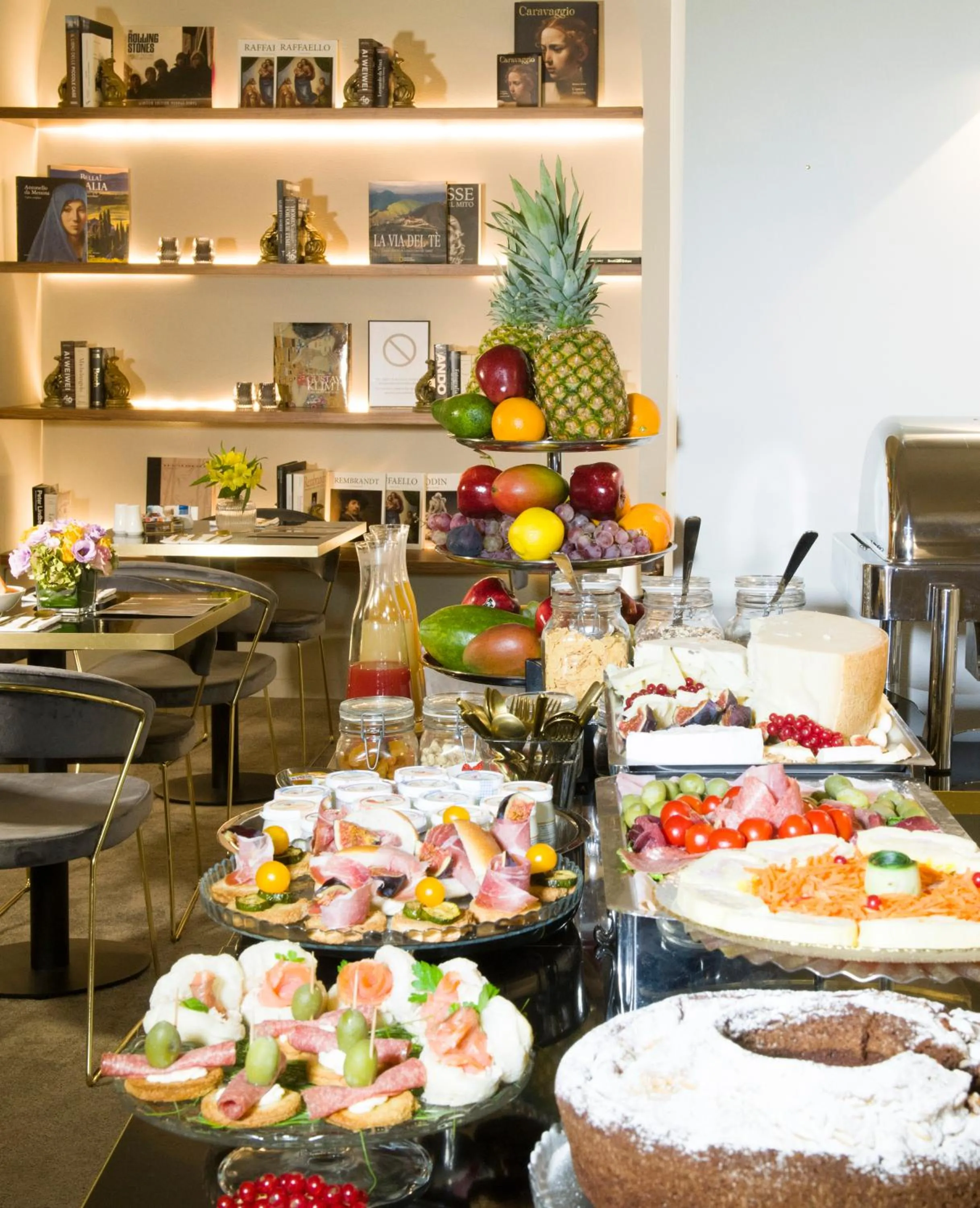 Breakfast in Antico Albergo del Sole al Pantheon