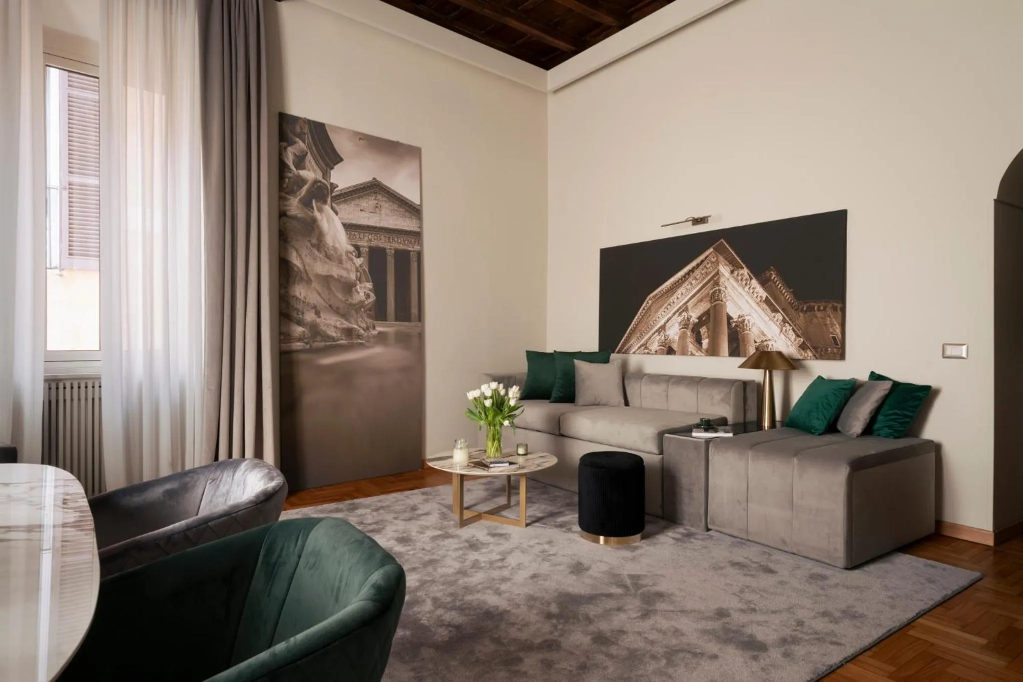 Living room in Antico Albergo del Sole al Pantheon