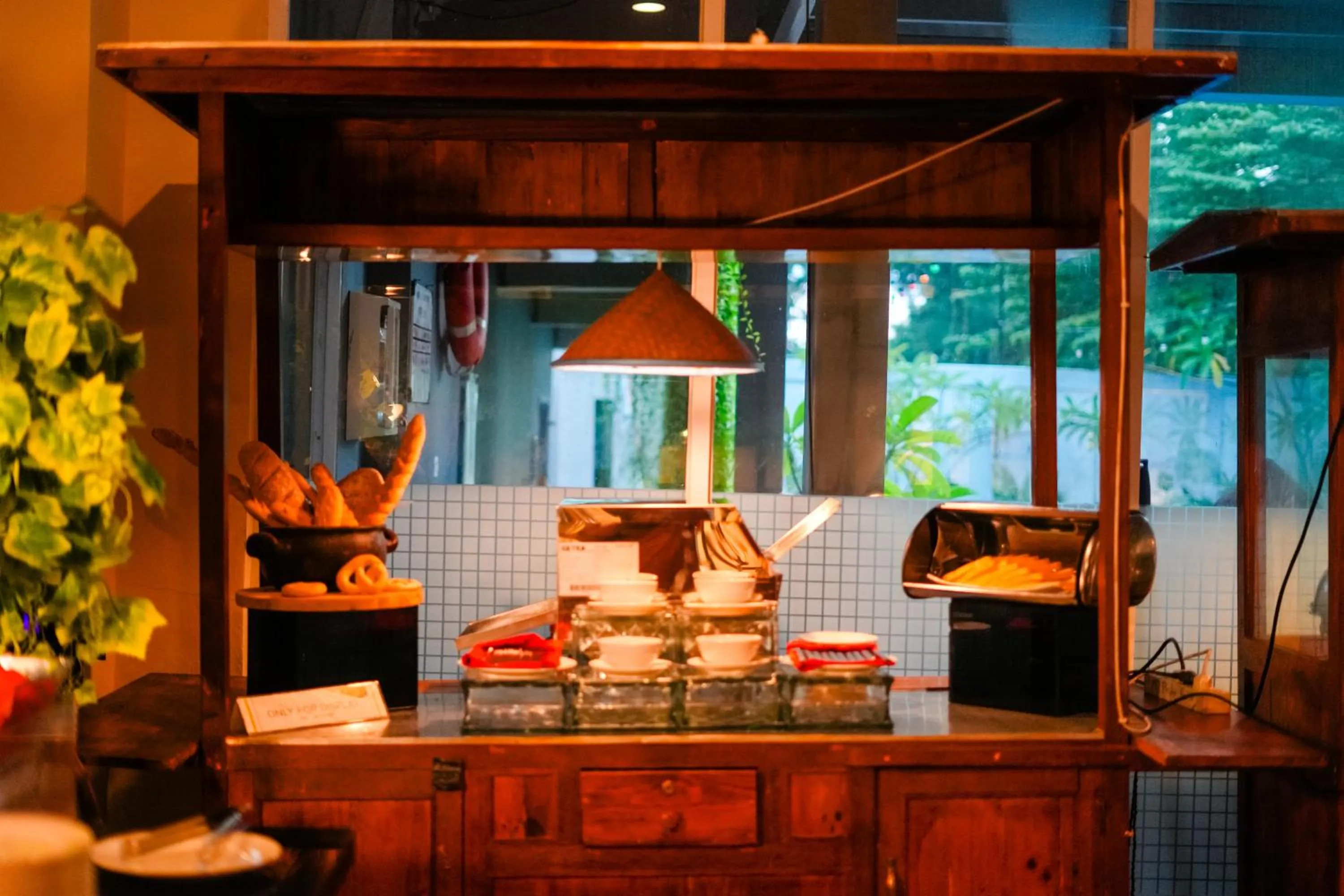 Restaurant/places to eat in Patra Dumai Hotel