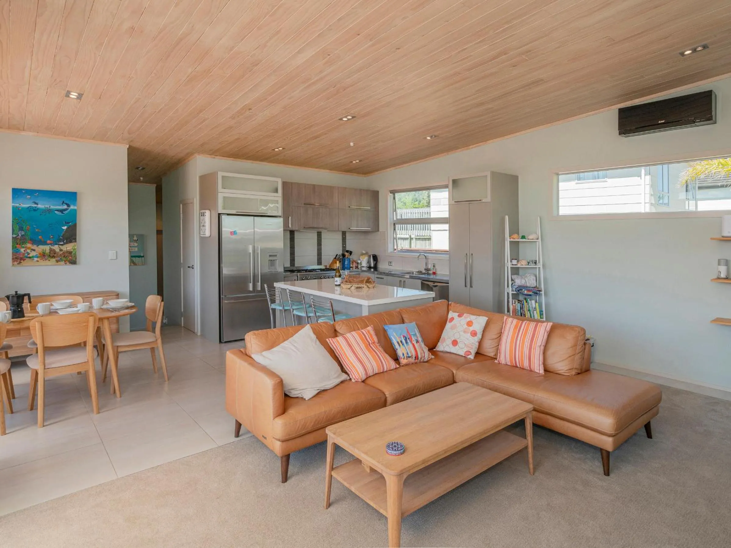 Shower in Castaway Bach - Whangamata Holiday Home