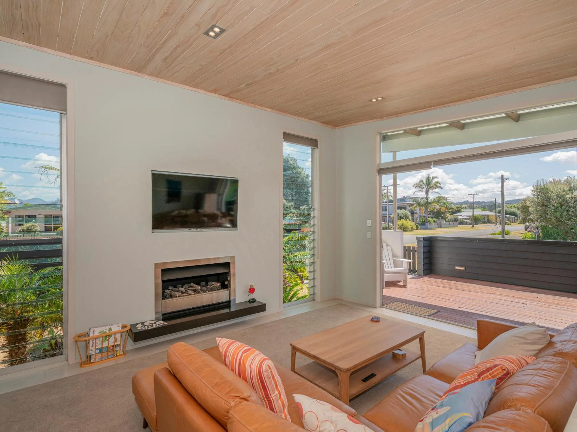 Shower in Castaway Bach - Whangamata Holiday Home