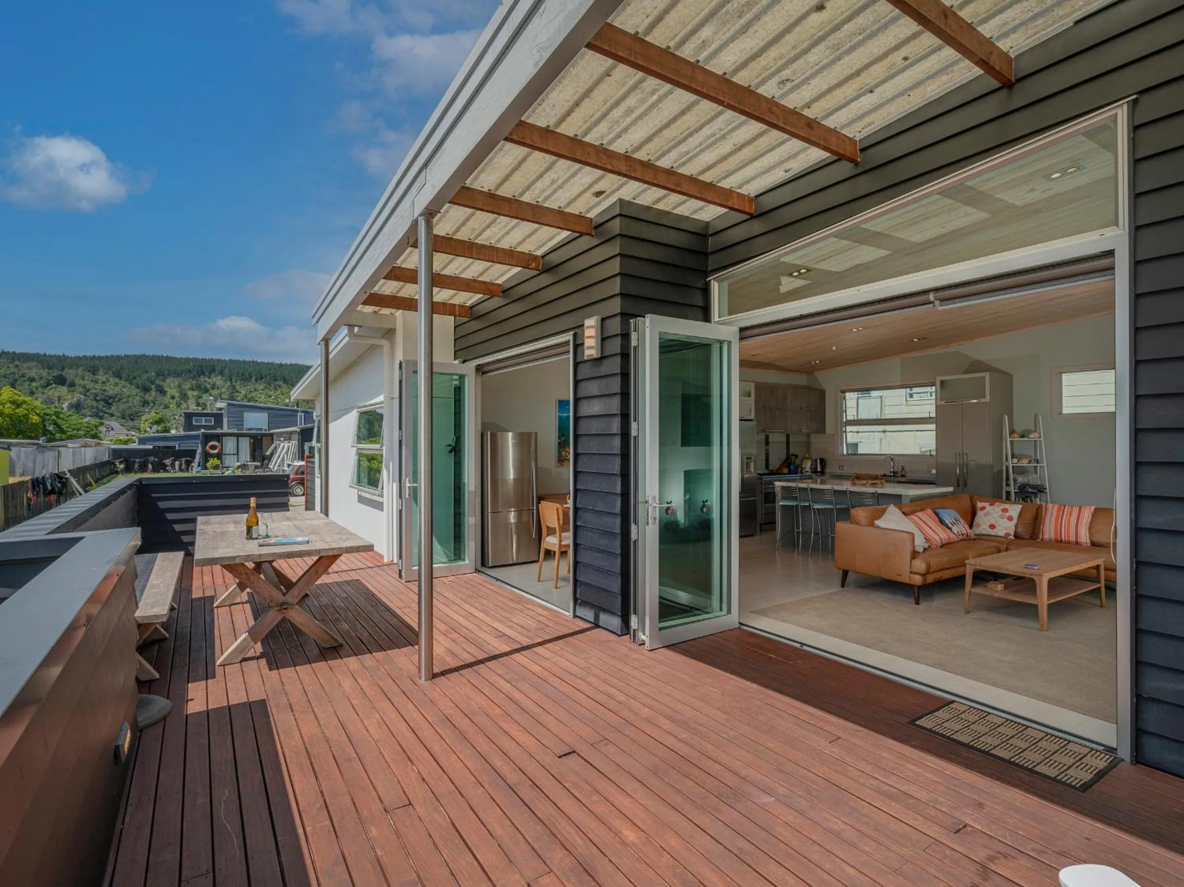 Shower in Castaway Bach - Whangamata Holiday Home