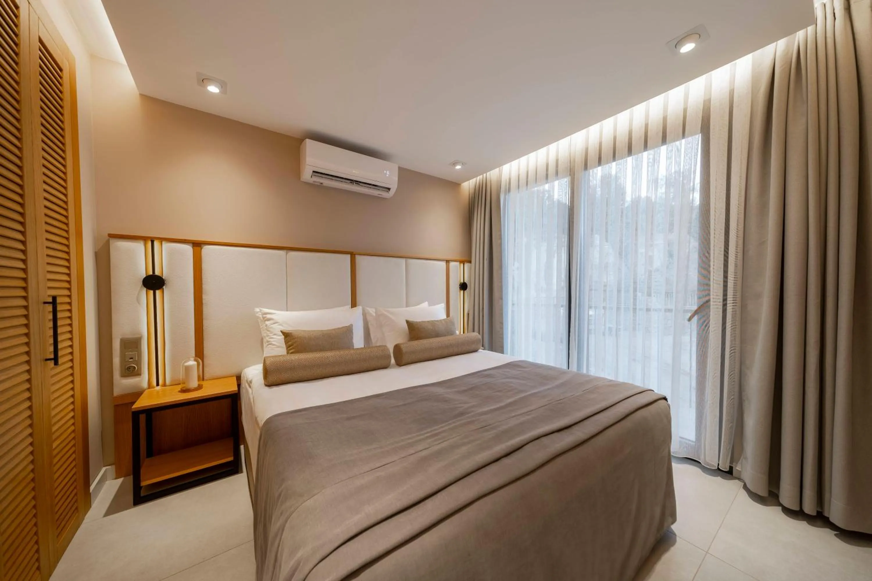 Bed in Helis Premium Suites Bodrum