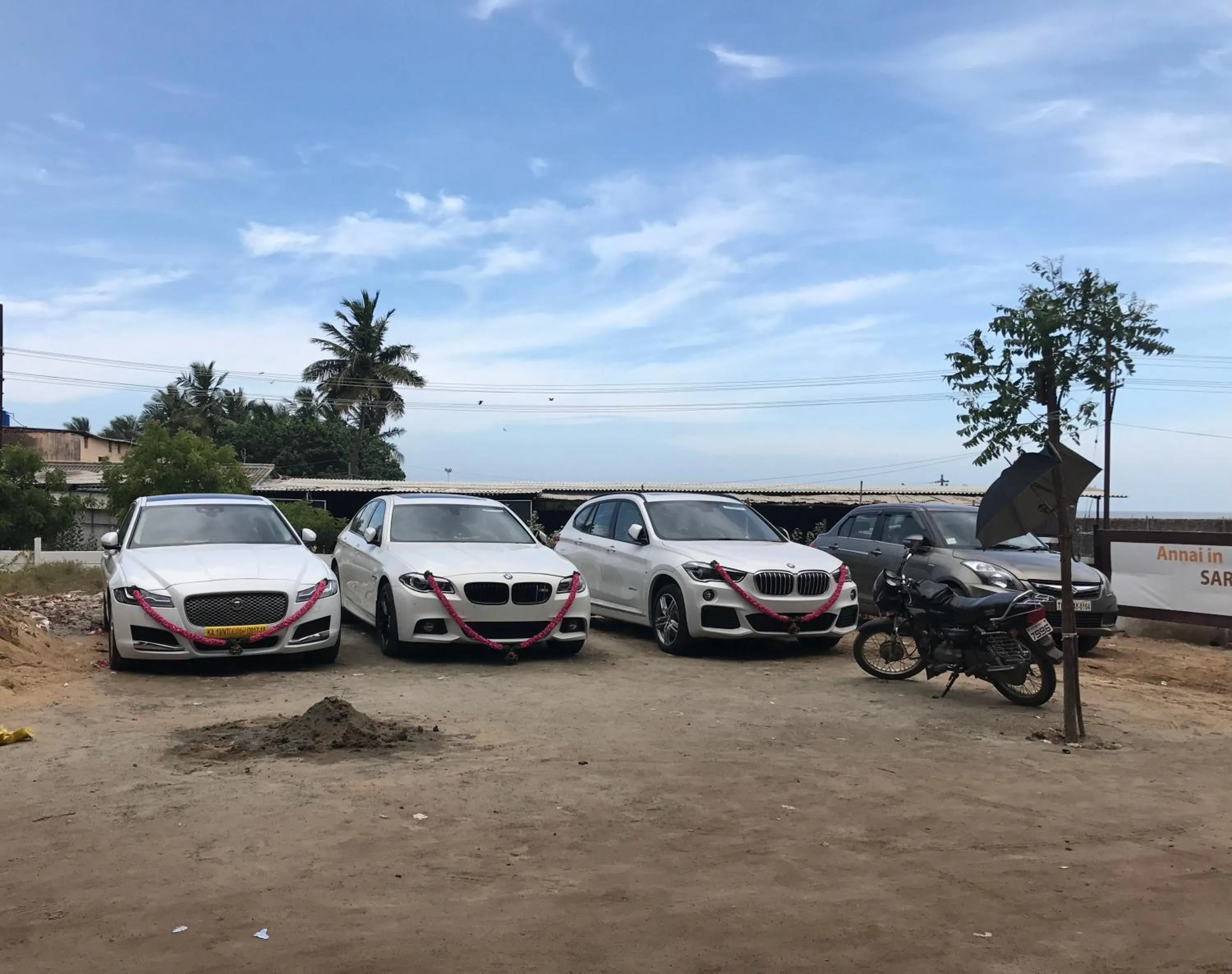 Parking in Annai in Saravana Bhavan Fine stay and Restaurant