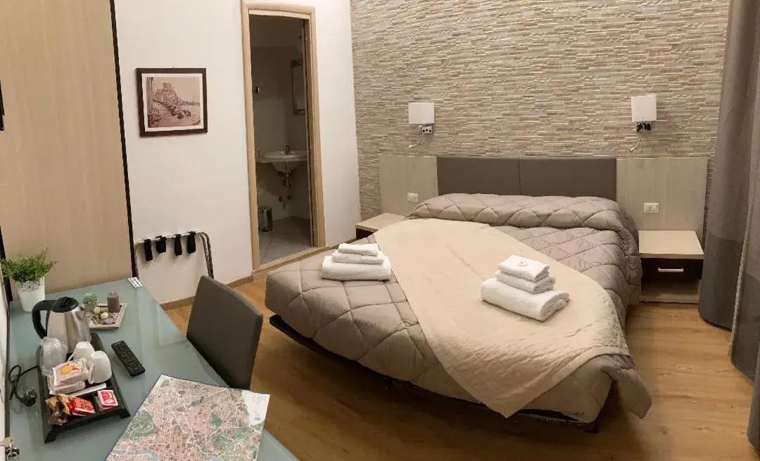 Twin Room - single occupancy in Castel Sant'Angelo Inn Twin Room - single occupancy in Castel Sant'Angelo Inn