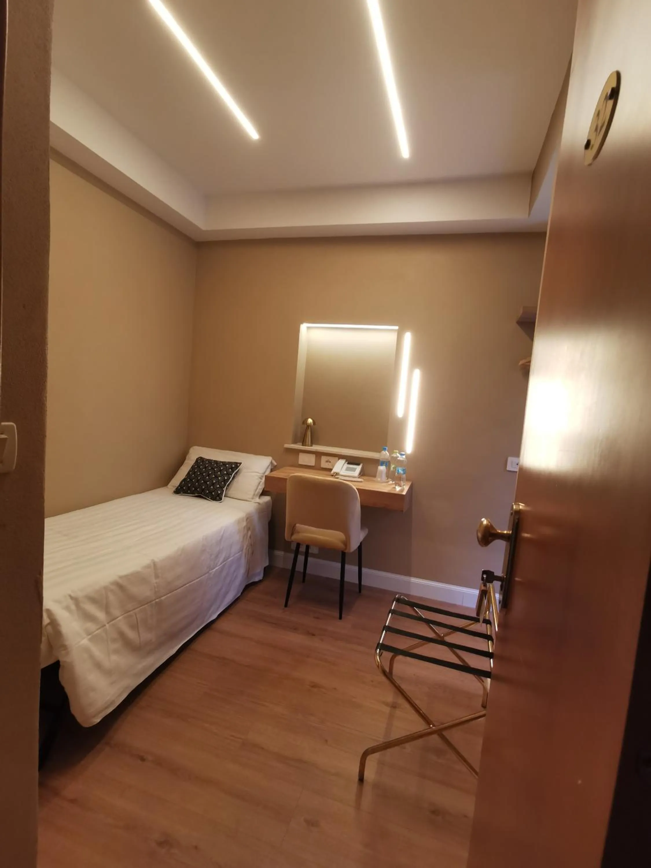 Bedroom, Bed in Hotel Fiori