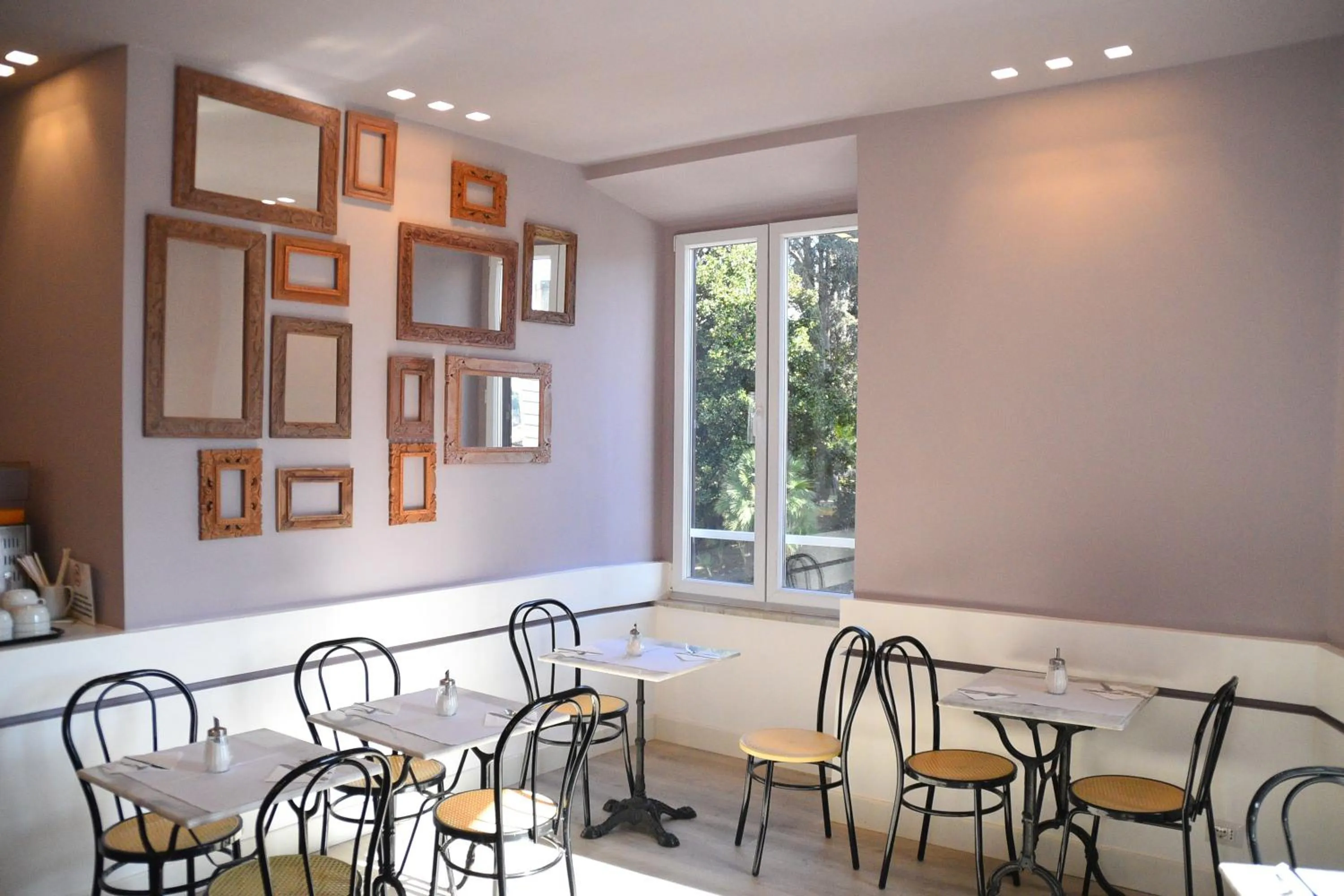 Restaurant/places to eat in Hotel Fiori