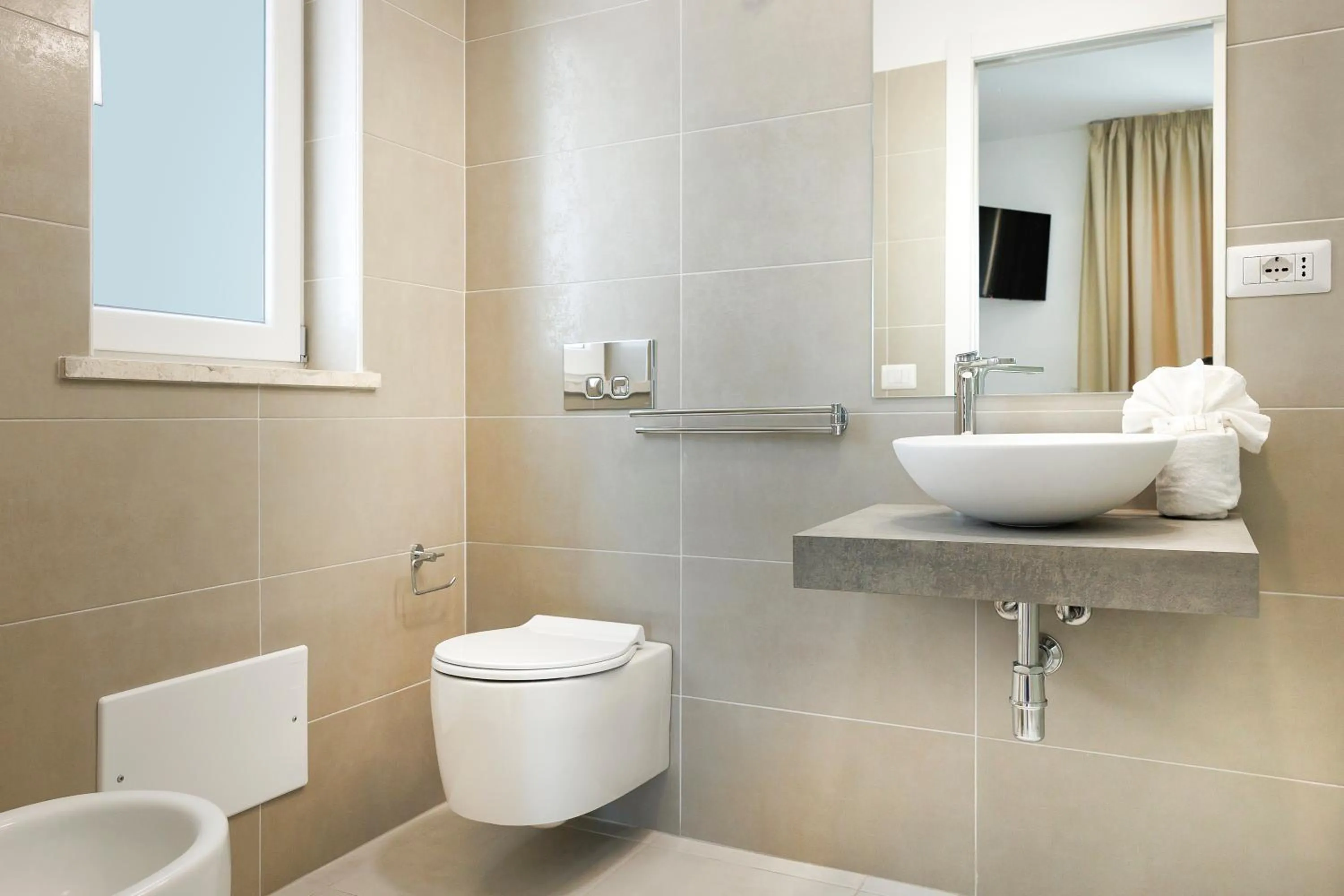 Bathroom in Mercury Beach Hotel