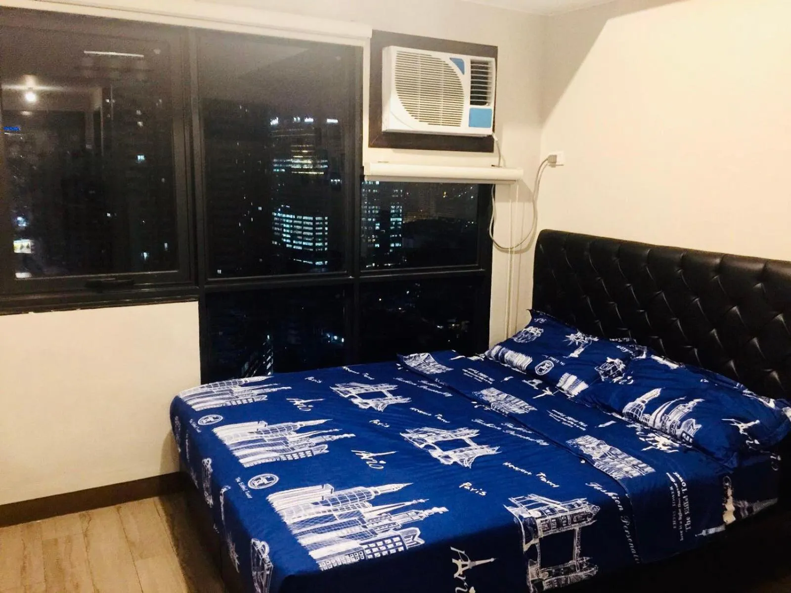 Bedroom, Bed in The Sentinel Residences