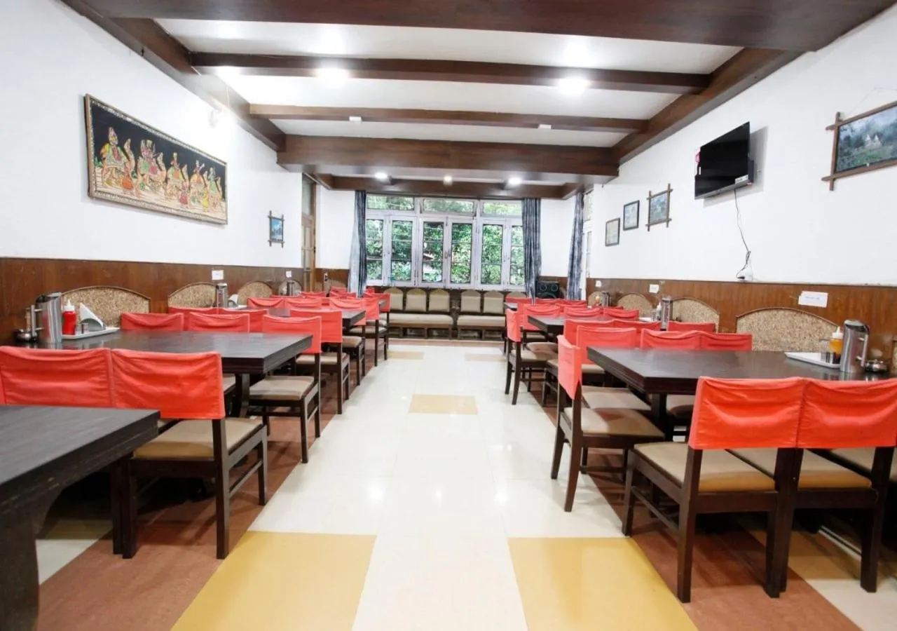 Restaurant/places to eat in Hotel Aroma Nainital In house parking